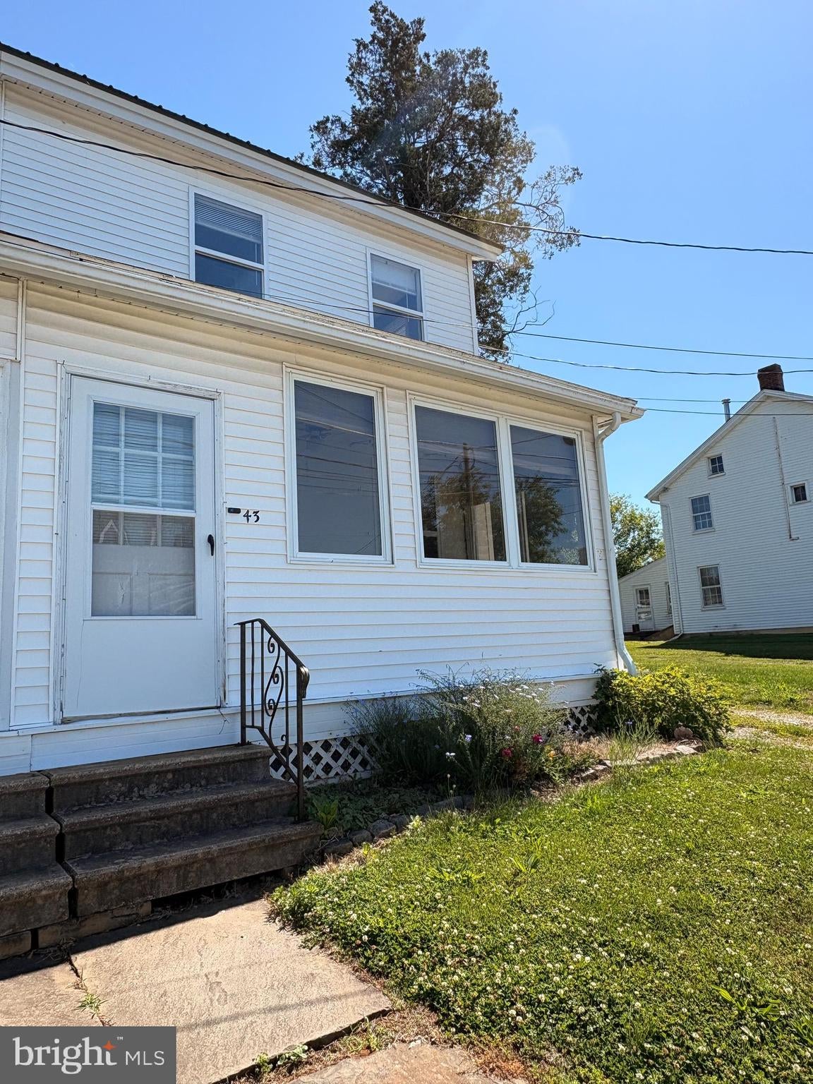 43 PEARL STREET