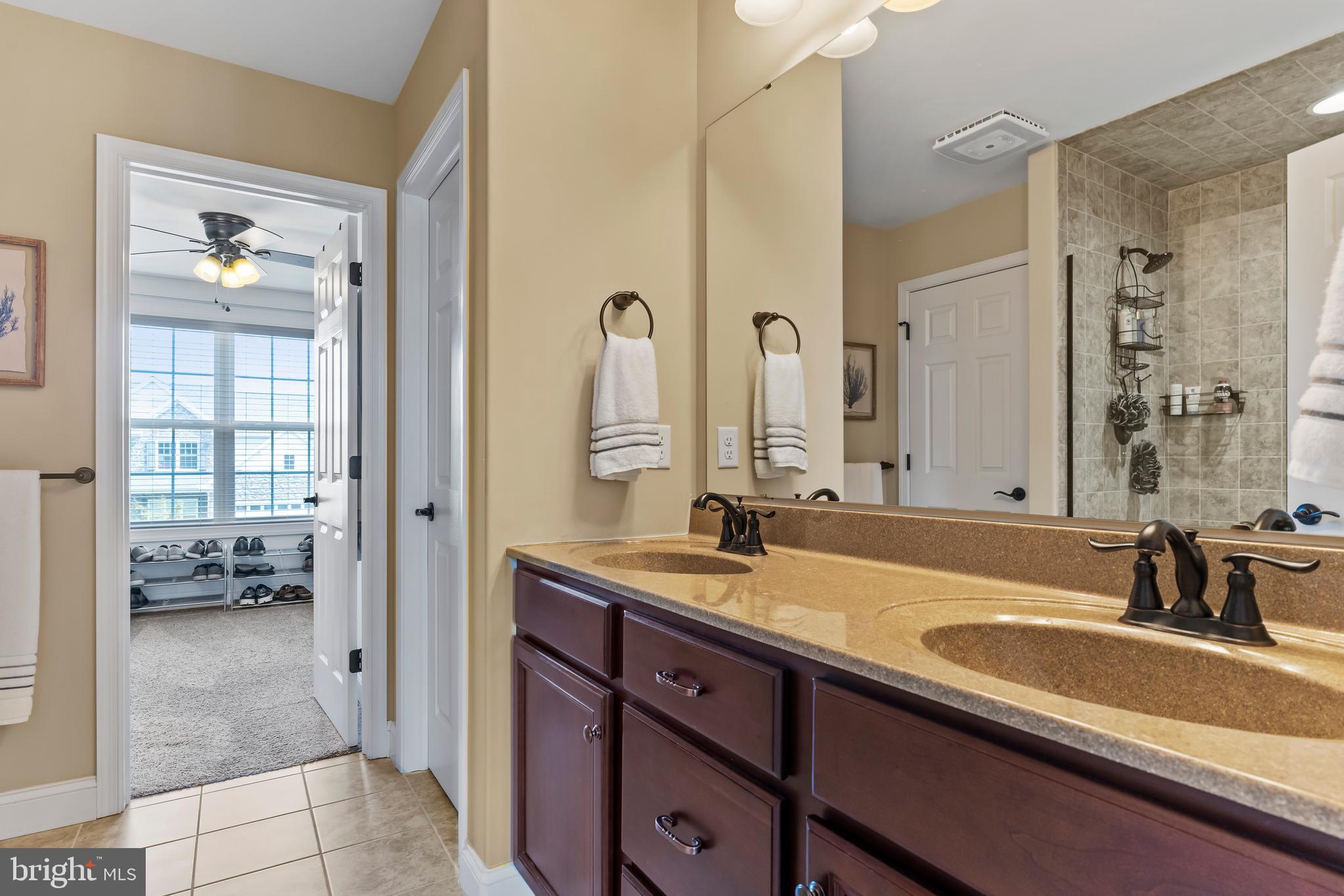 DANBURY GLEN - Residential