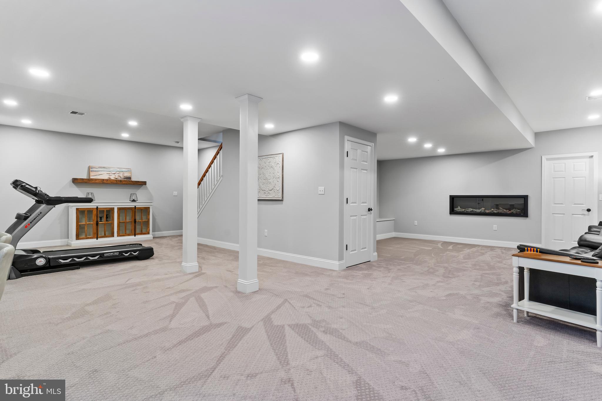 DANBURY GLEN - Residential