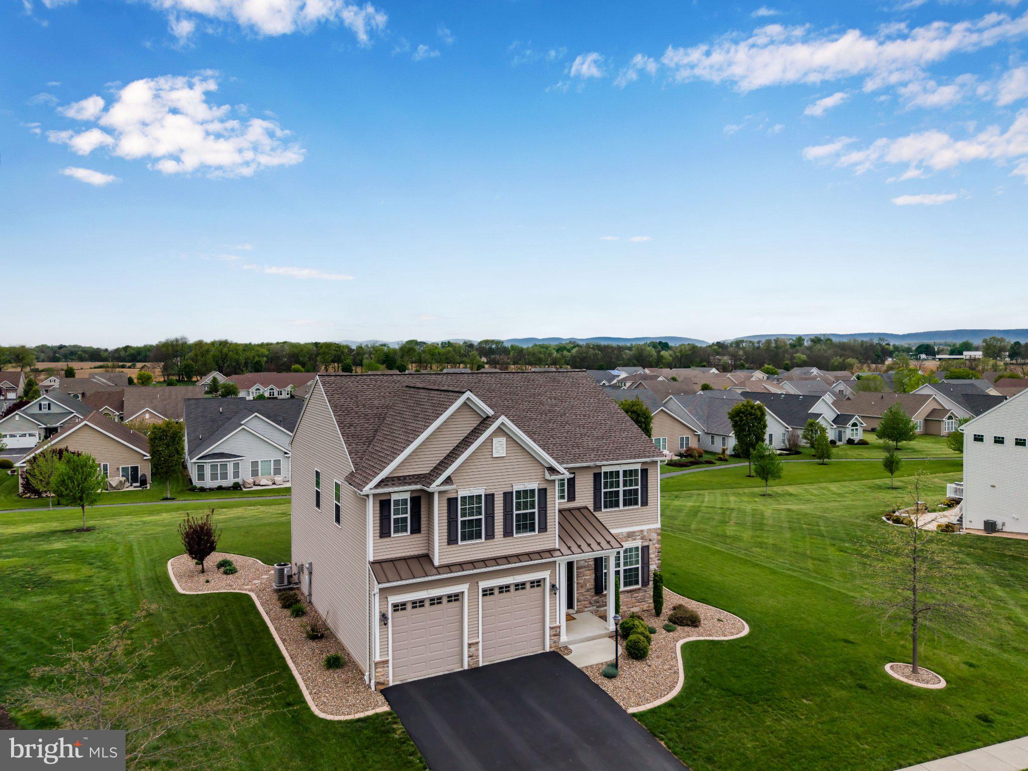 DANBURY GLEN - Residential