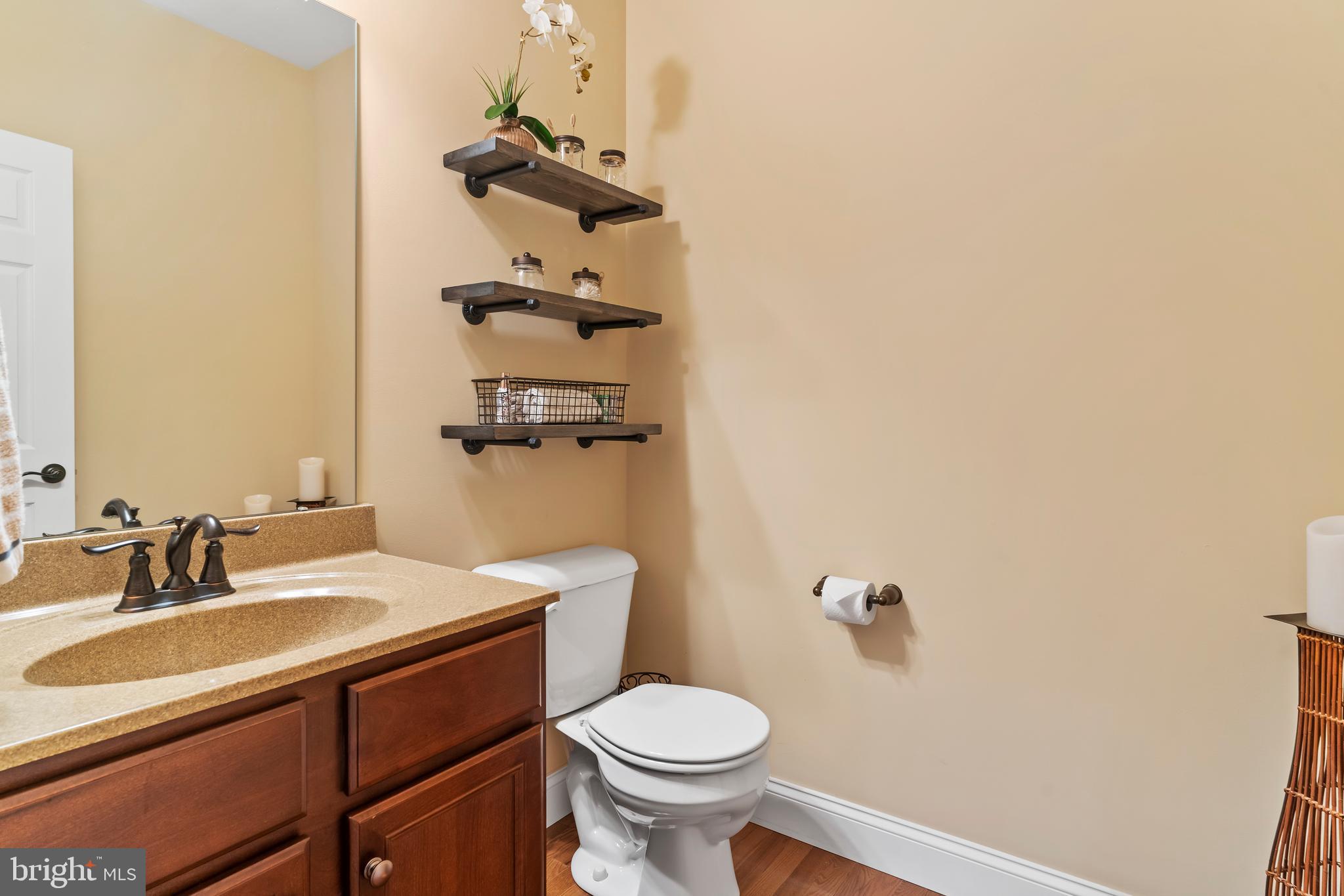 DANBURY GLEN - Residential