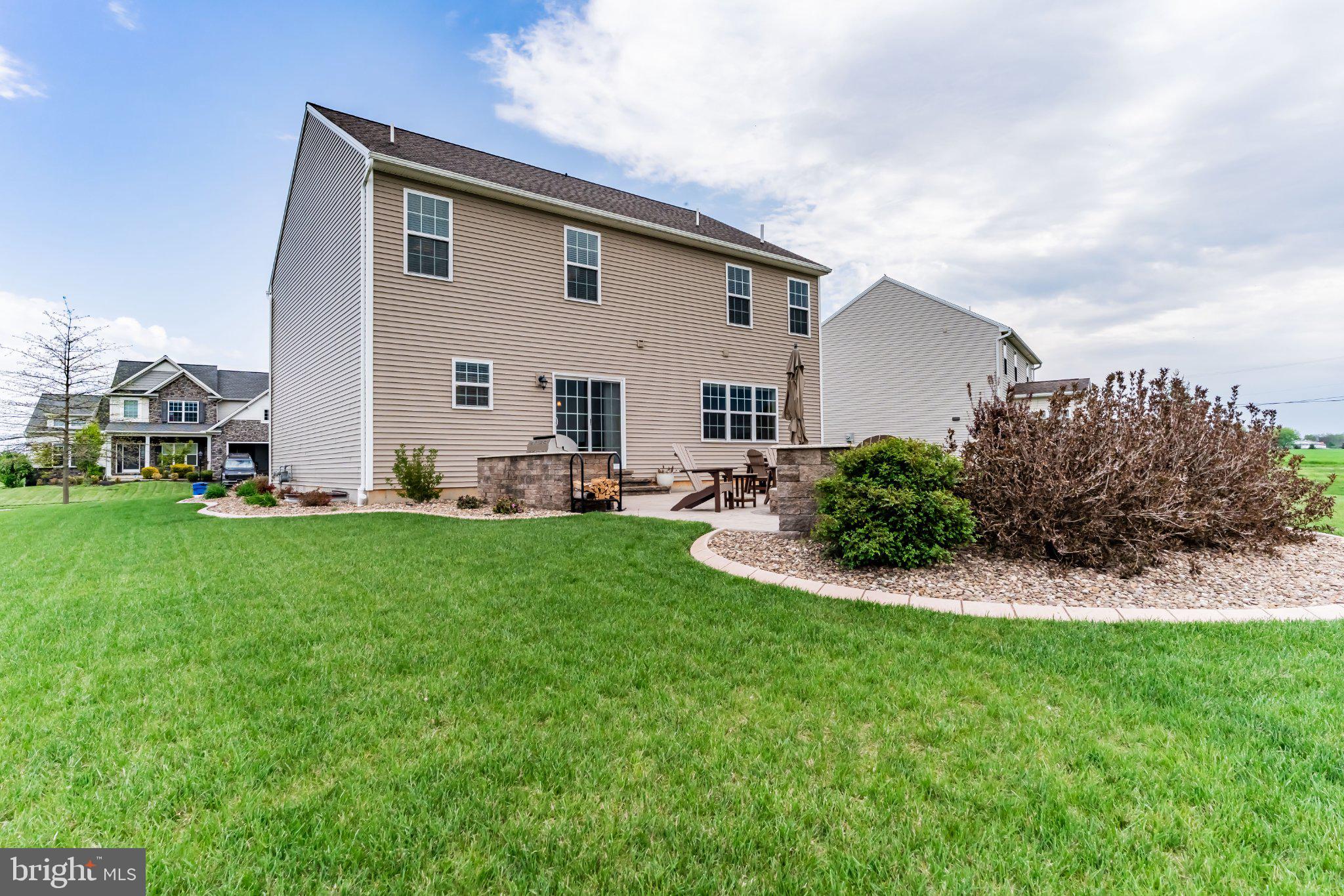 DANBURY GLEN - Residential