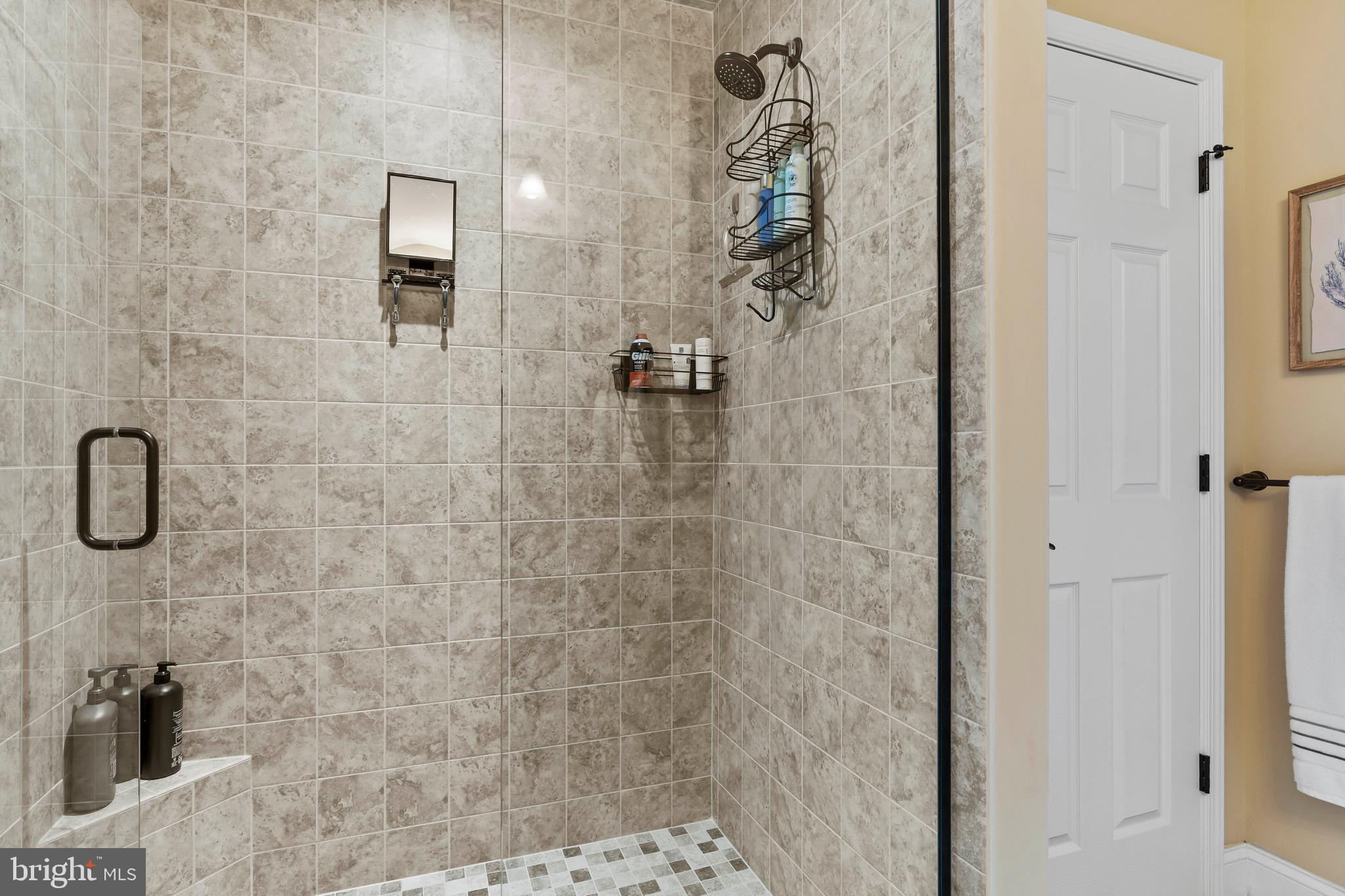 DANBURY GLEN - Residential