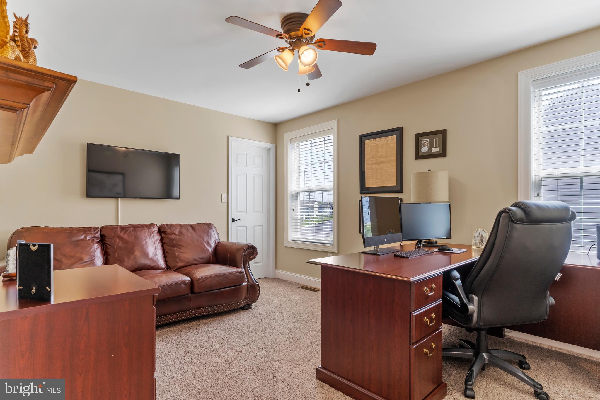 DANBURY GLEN - Residential