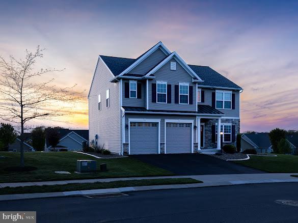 DANBURY GLEN - Residential