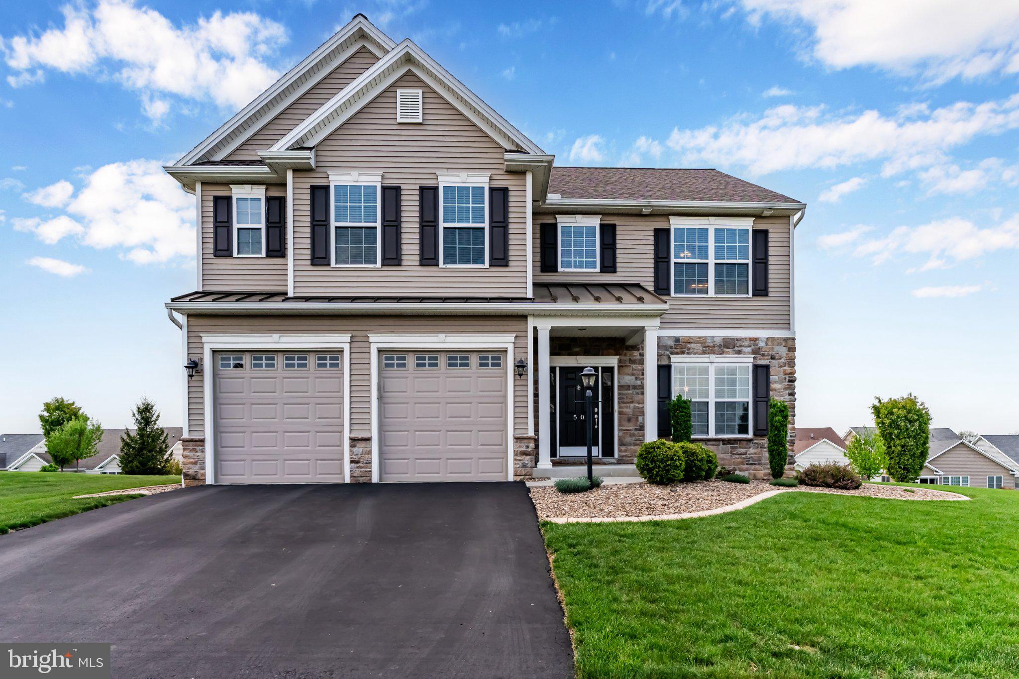 DANBURY GLEN - Residential
