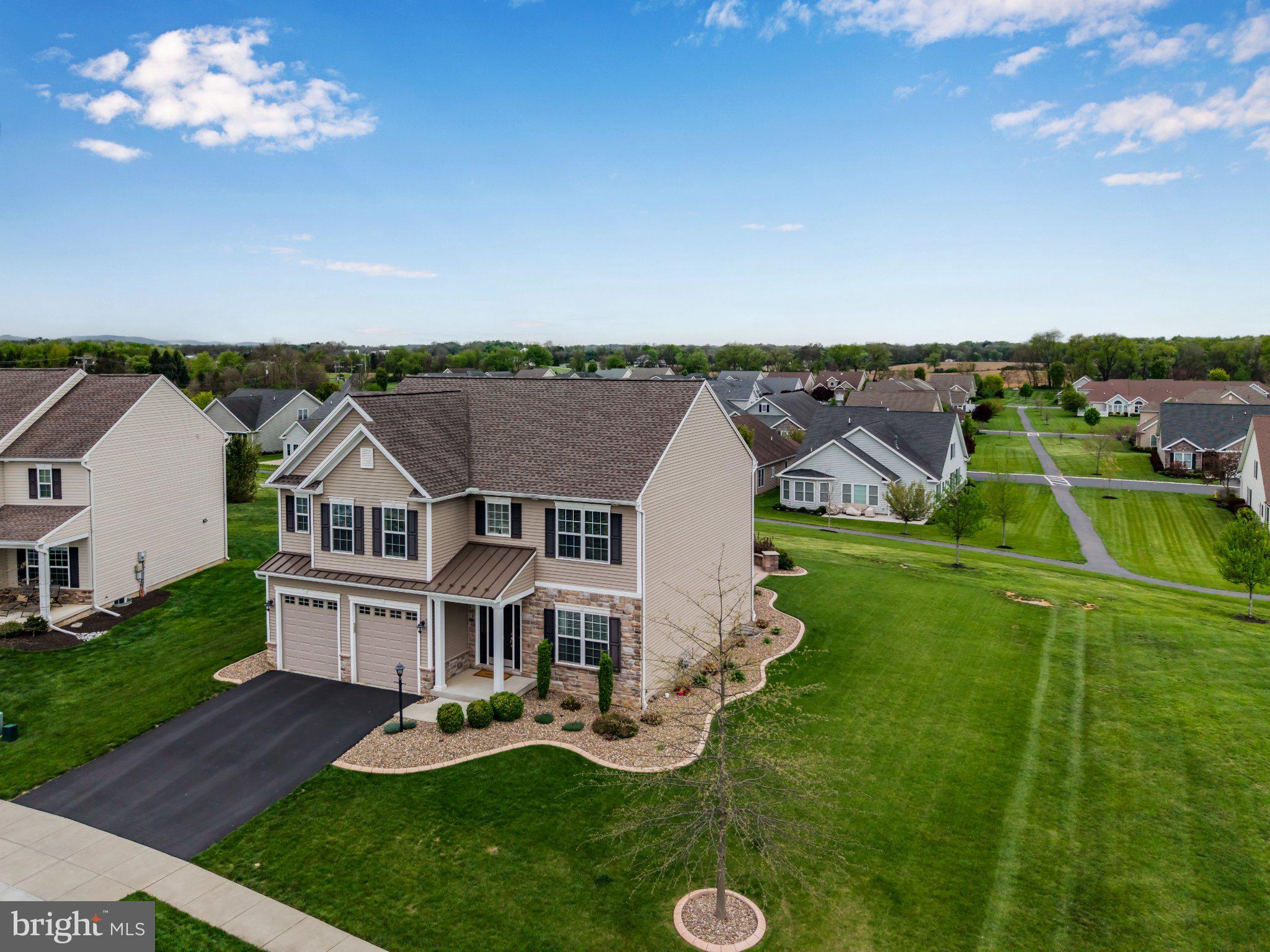 DANBURY GLEN - Residential
