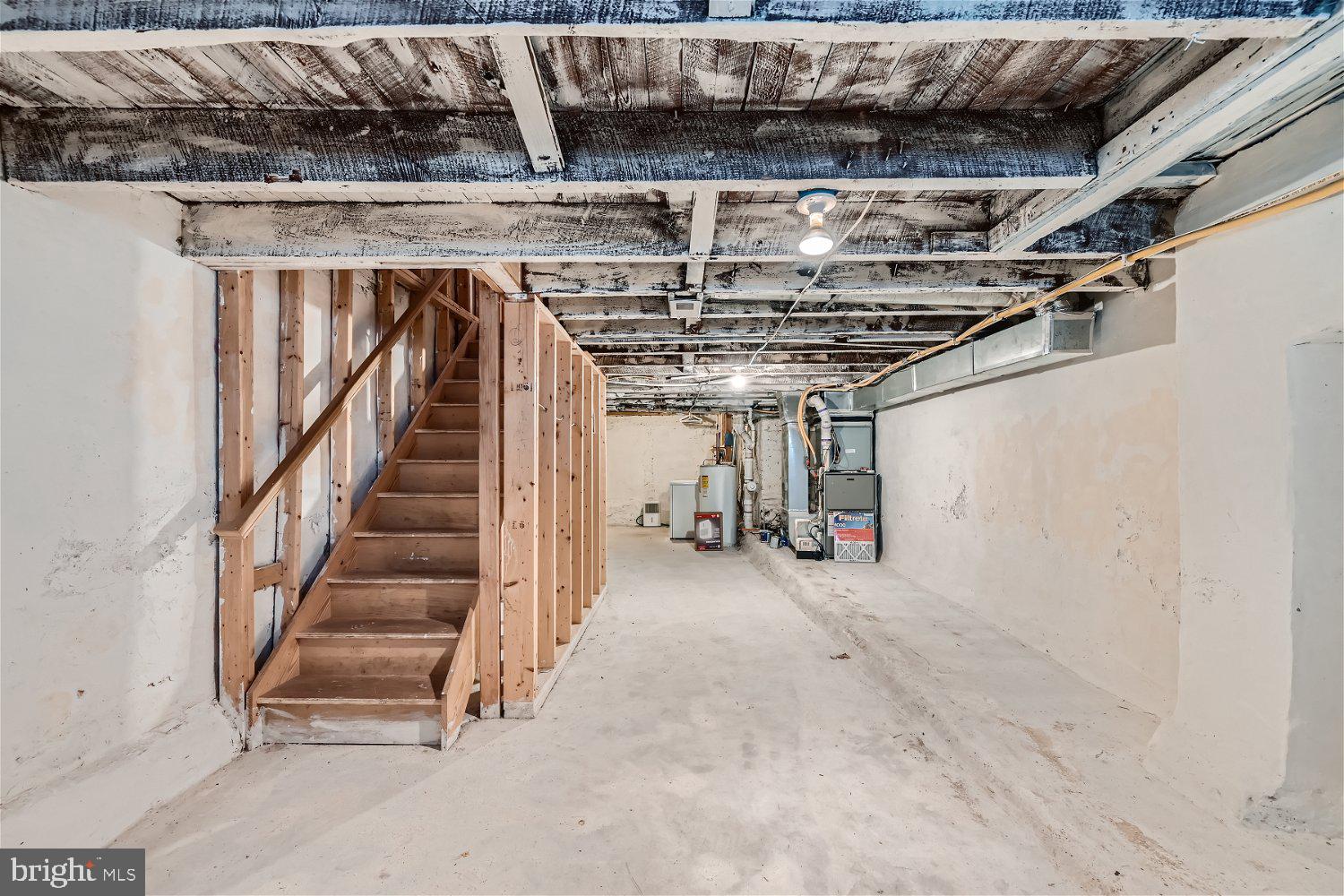 LOCUST POINT - Residential