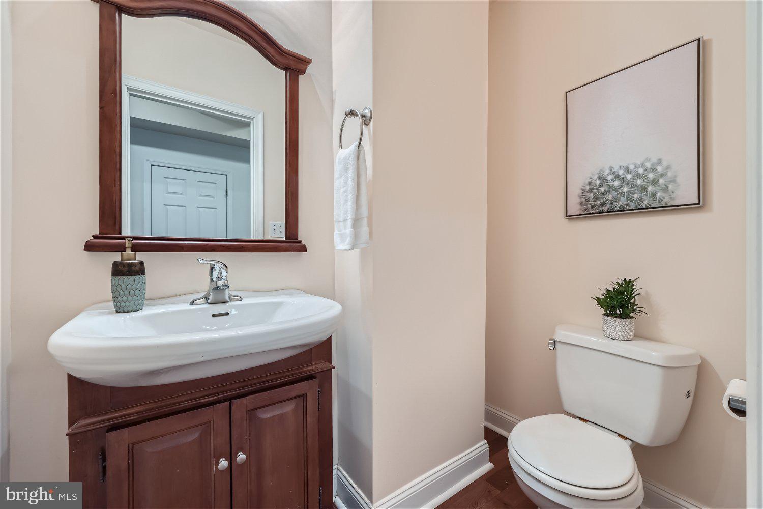 LOCUST POINT - Residential