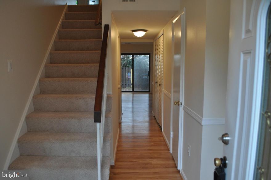 SUPER CUTE 2 LEVEL TOWNHOME HAS BEEN LOVINGLY MAINTAINED * RECENT UPDATES INCLUDE: WINDOWS, GRANITE COUNTER TOP, LAMINATE FLOORS, APPLIANCES,  BATH RENOVATIONS, FRESH CARPET & PAINT * FULLY FENCED PRIVATE YARD BACKS . DECK OFF MASTER TO ENJOY MORNING COFFEE * HOA INCLUDES OLYMPIC SIZED SWIMMING POOL, MULTIPLE TOT LOTS, MILES OF TRAILS & MORE! YOU MUST SEE IT!!!!!!