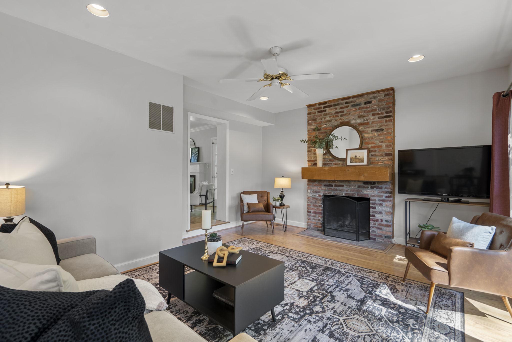 SOUTH FOUR CORNERS - Residential