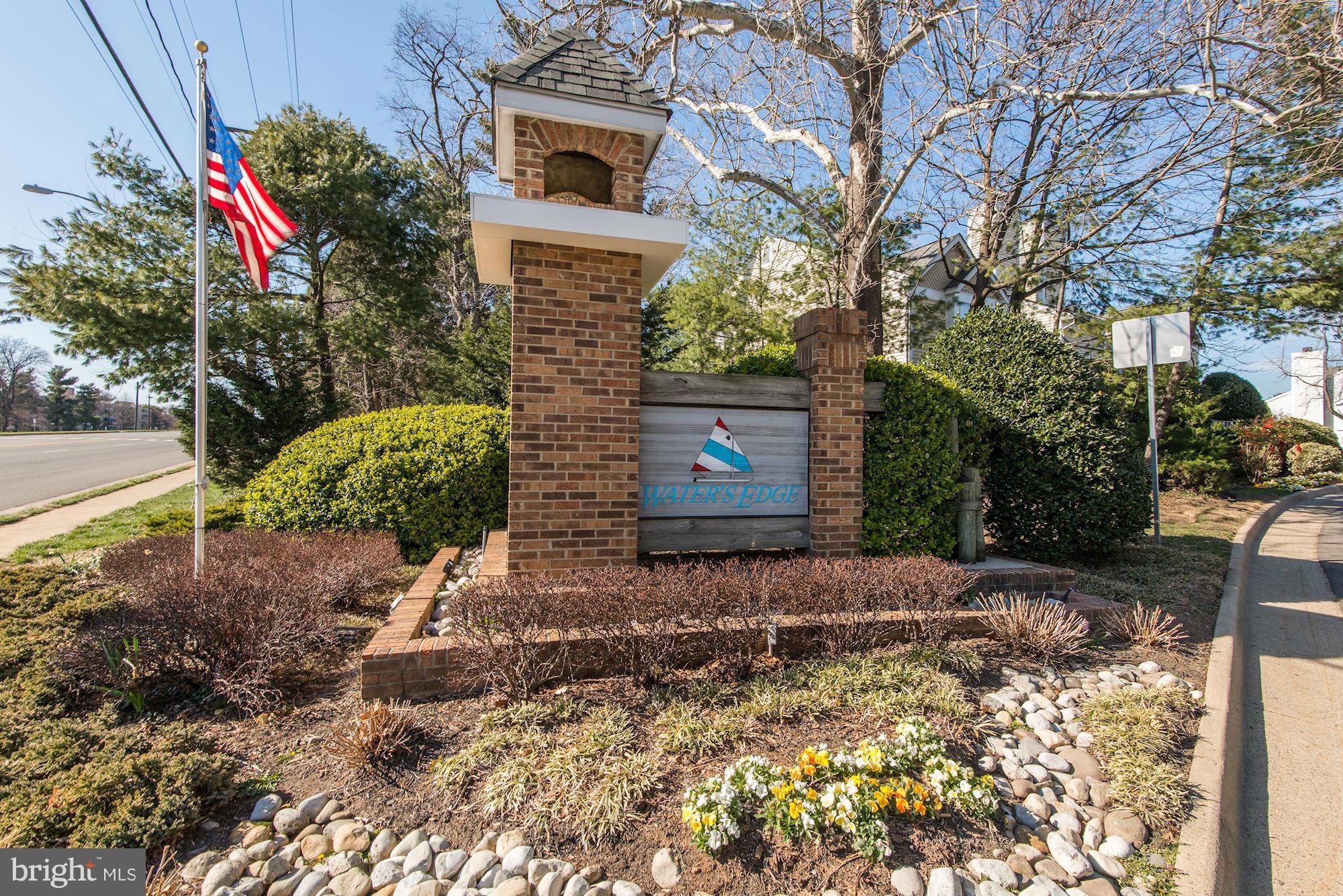 WATERS EDGE - Residential