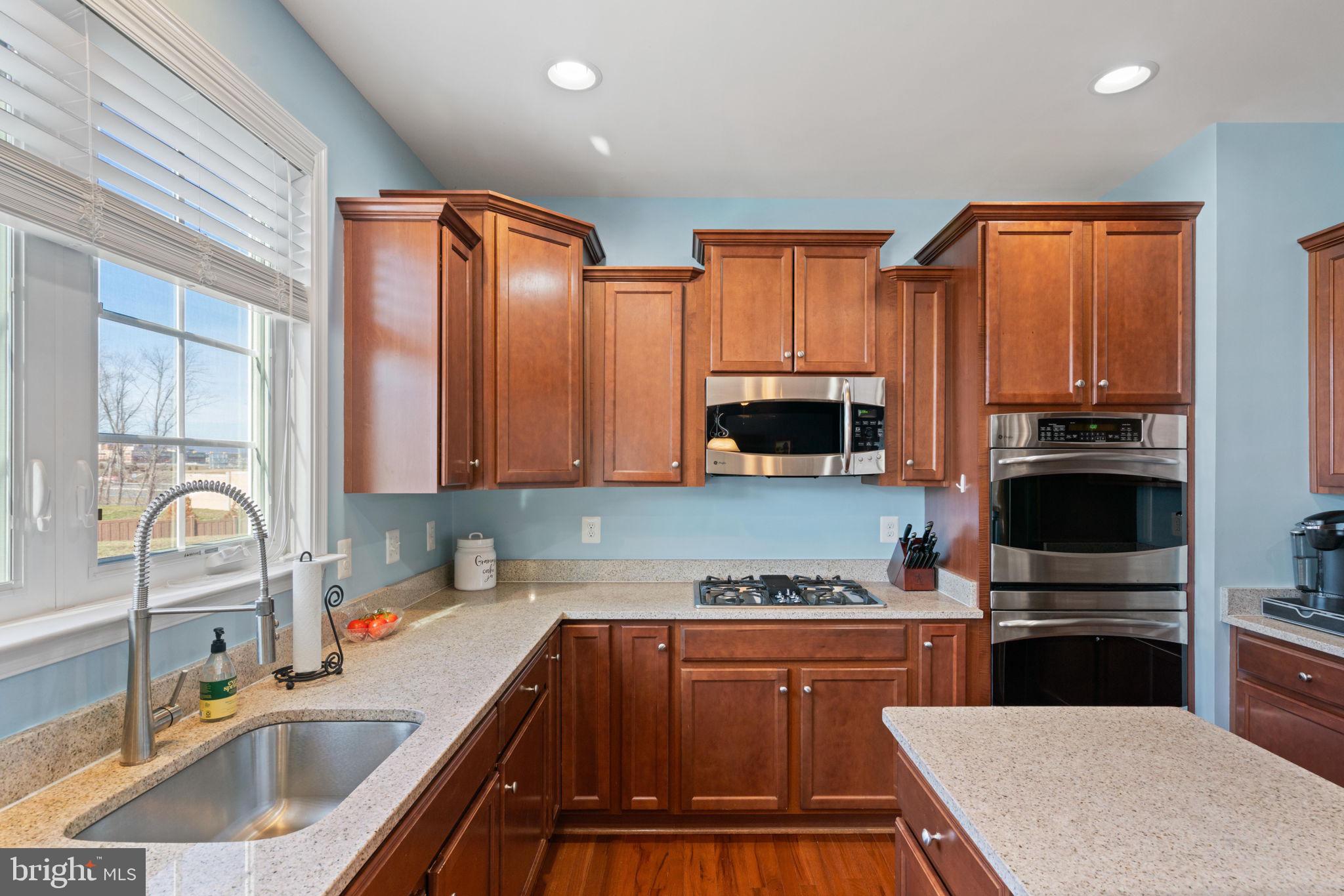 SHERWOOD FOREST - Residential