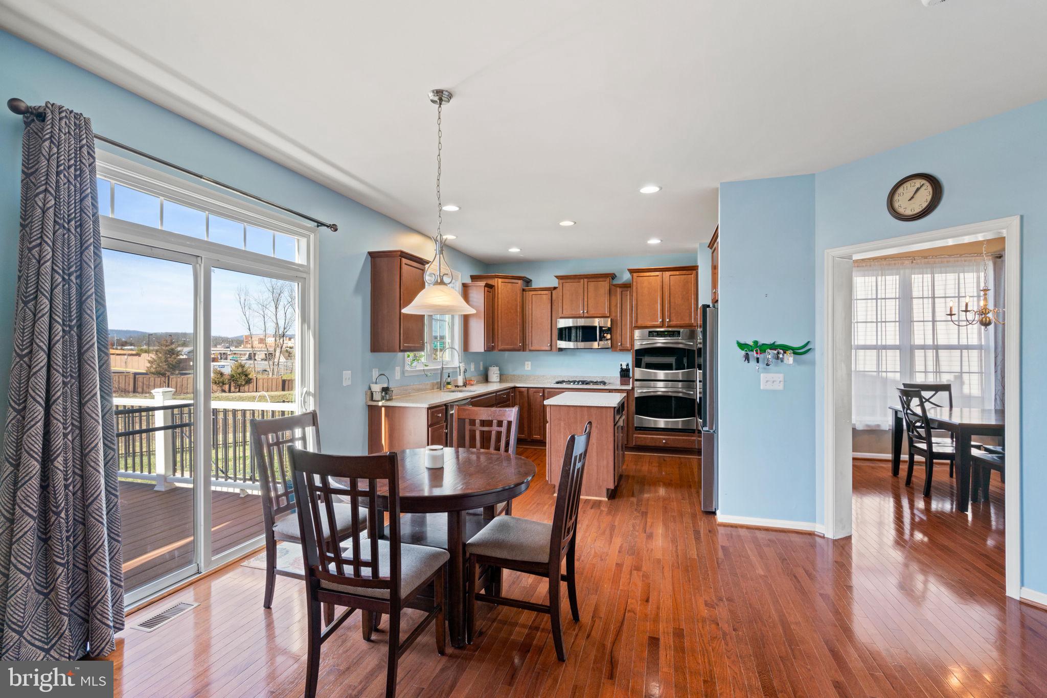 SHERWOOD FOREST - Residential