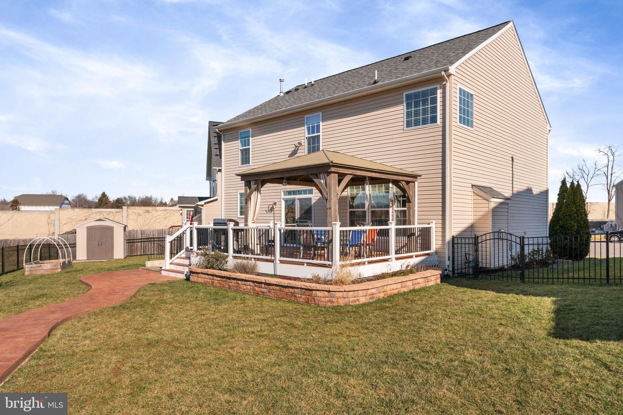 SHERWOOD FOREST - Residential