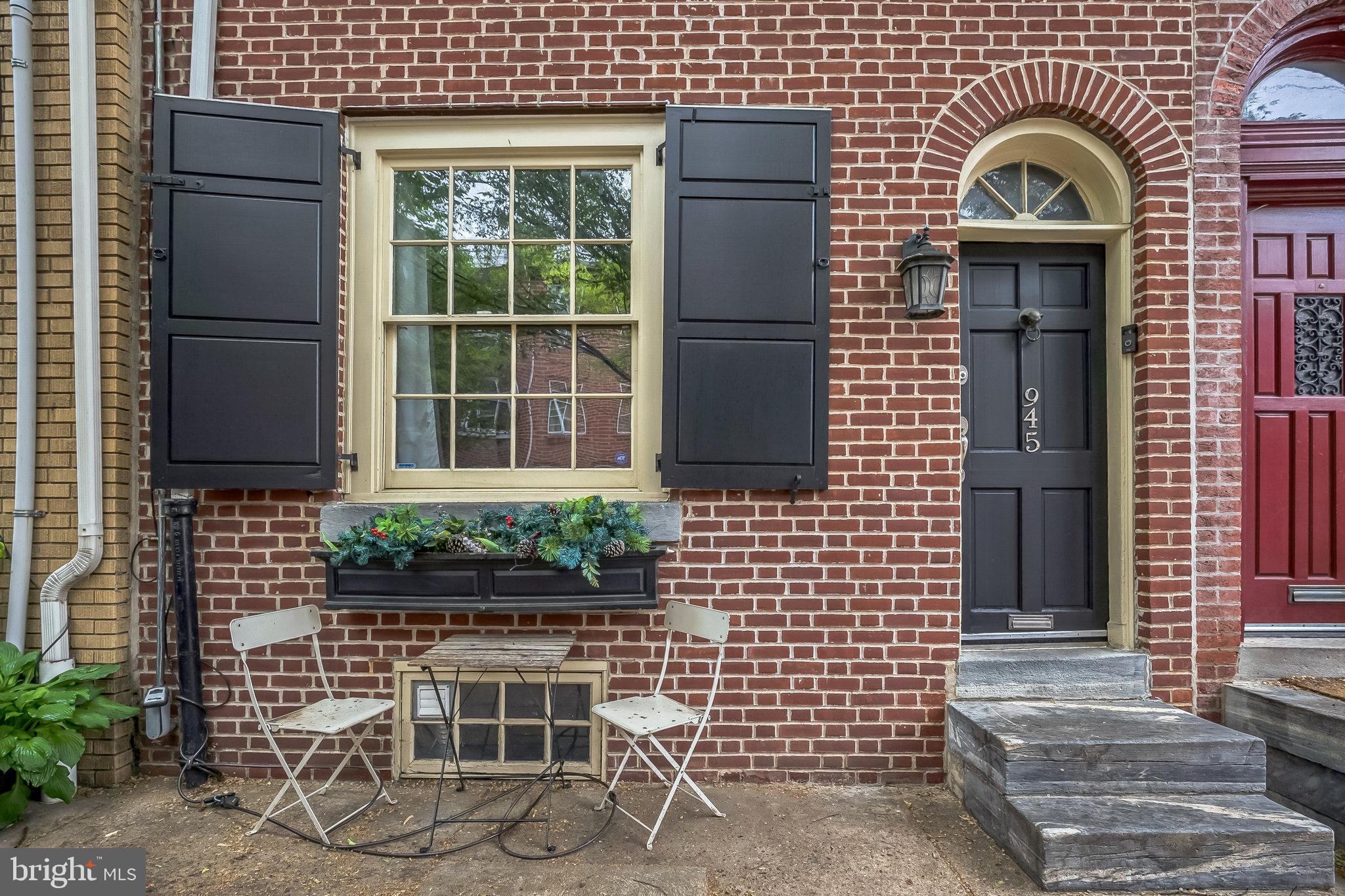945 S 2ND STREET