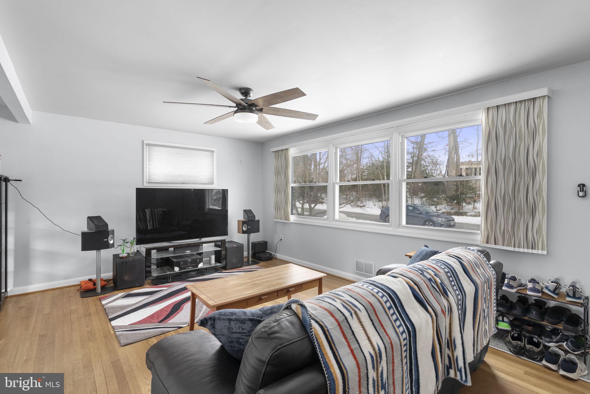 122 WYNDCREST AVENUE