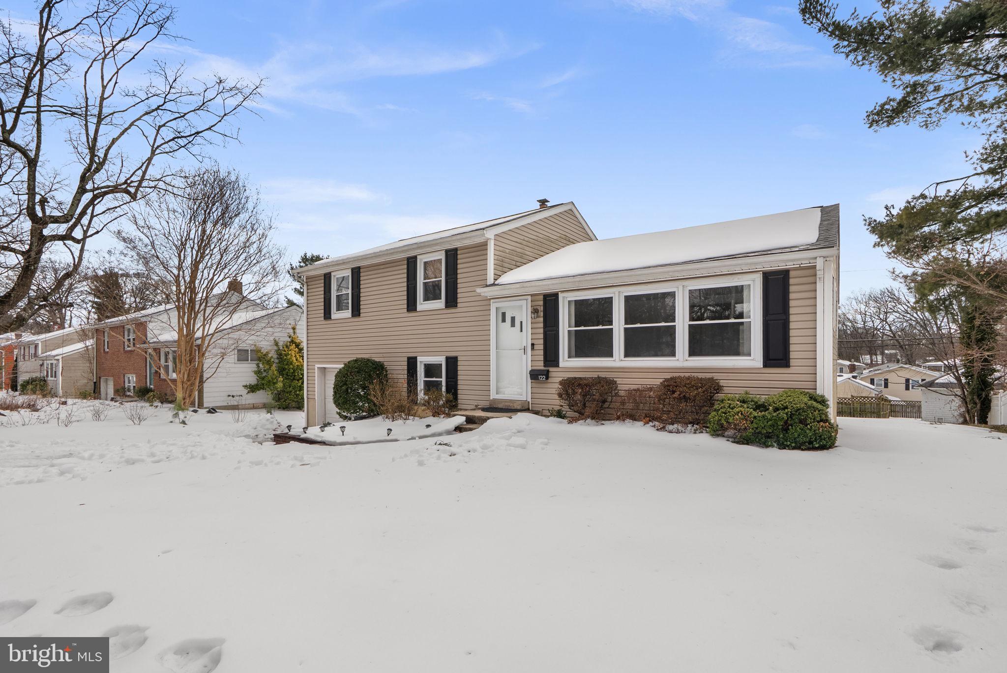 122 WYNDCREST AVENUE