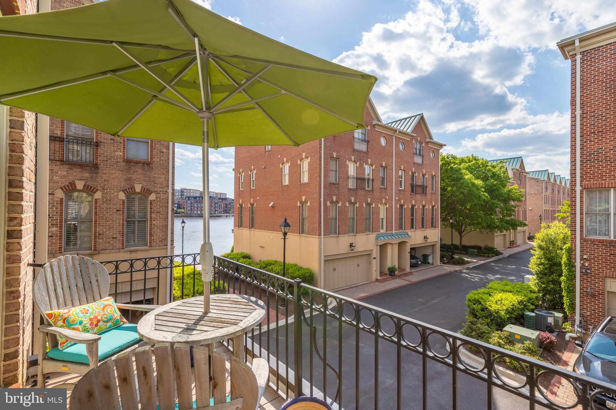 NORTH SHORE - Residential