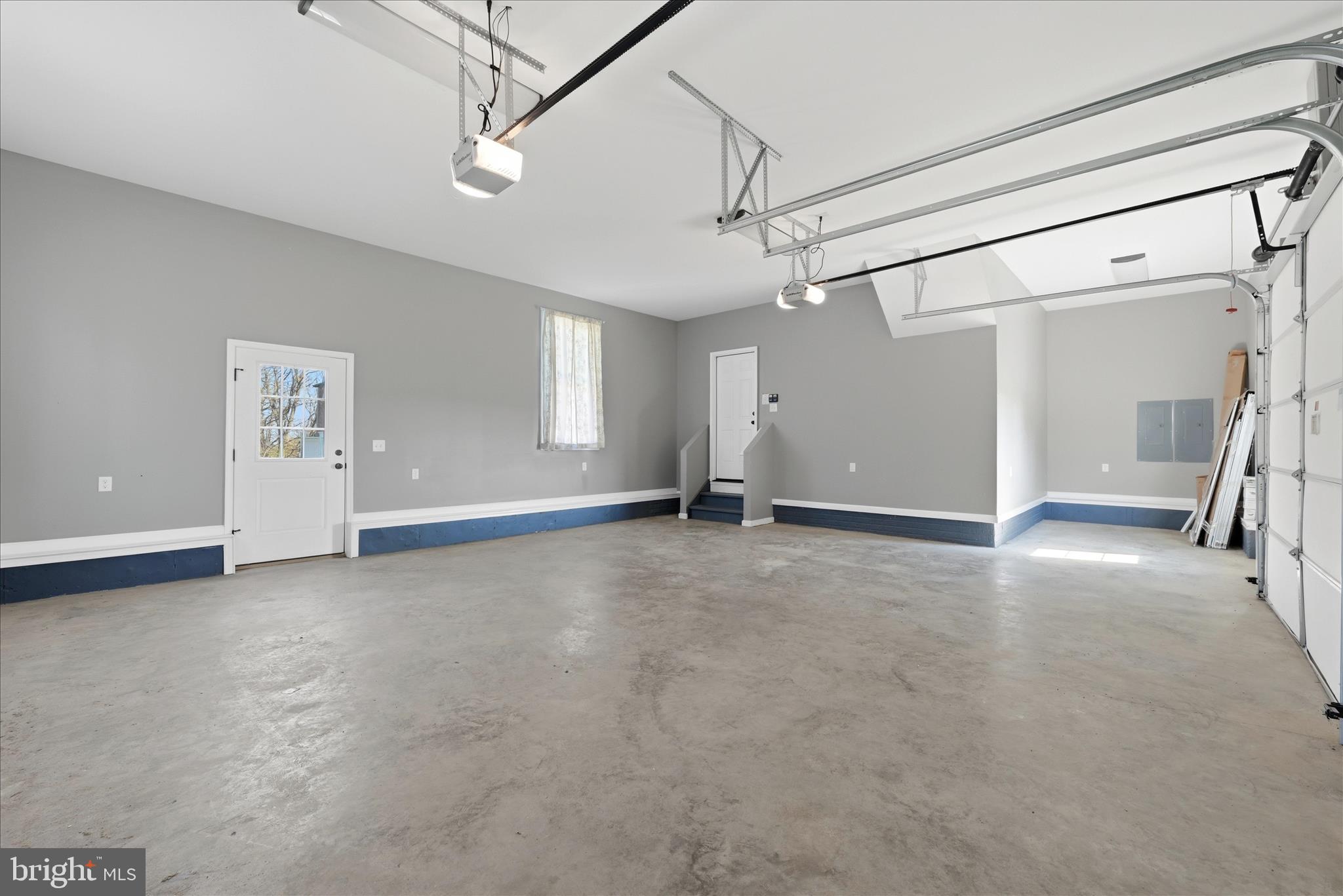 DEHAVELAND ESTATES - Residential