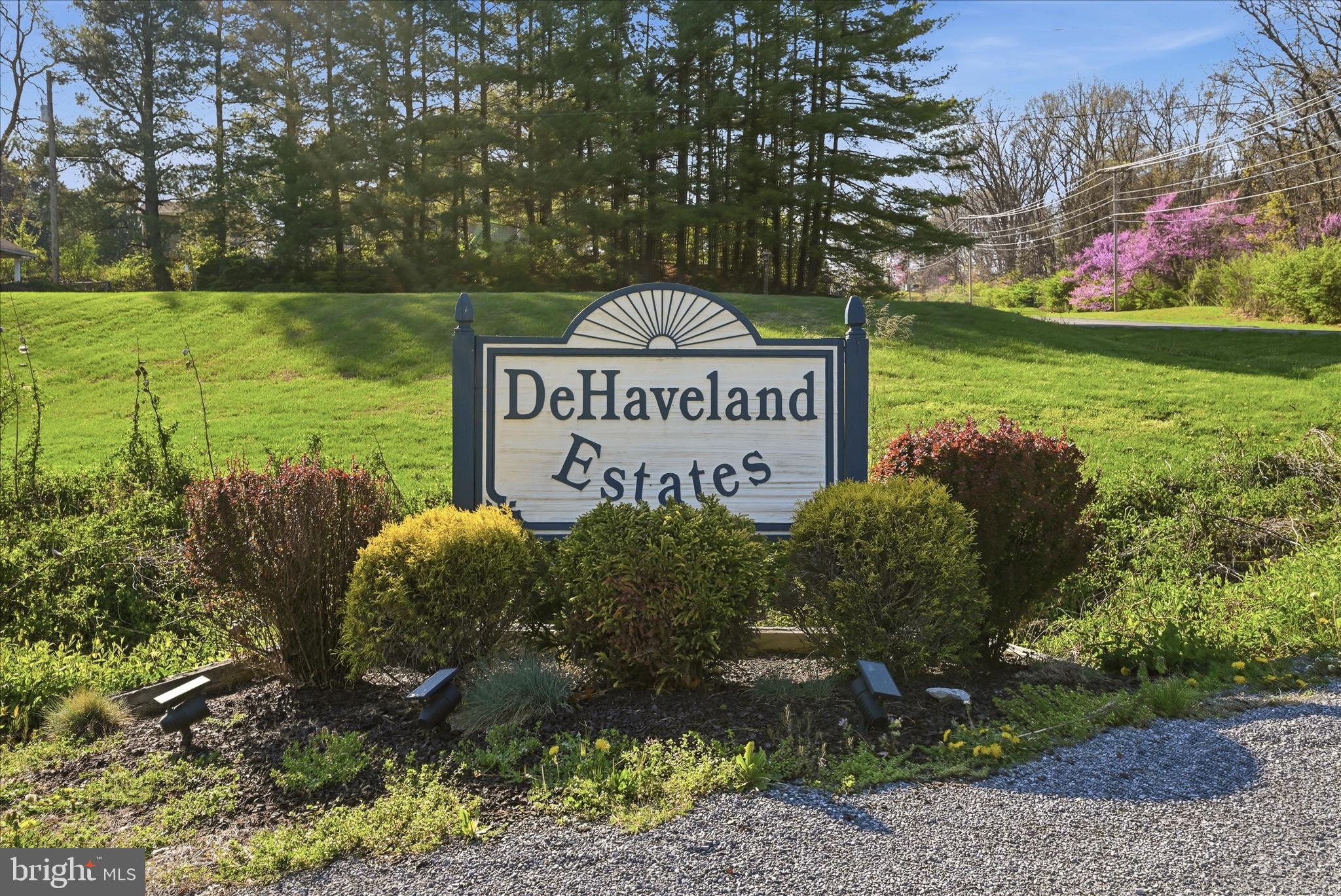 DEHAVELAND ESTATES - Residential