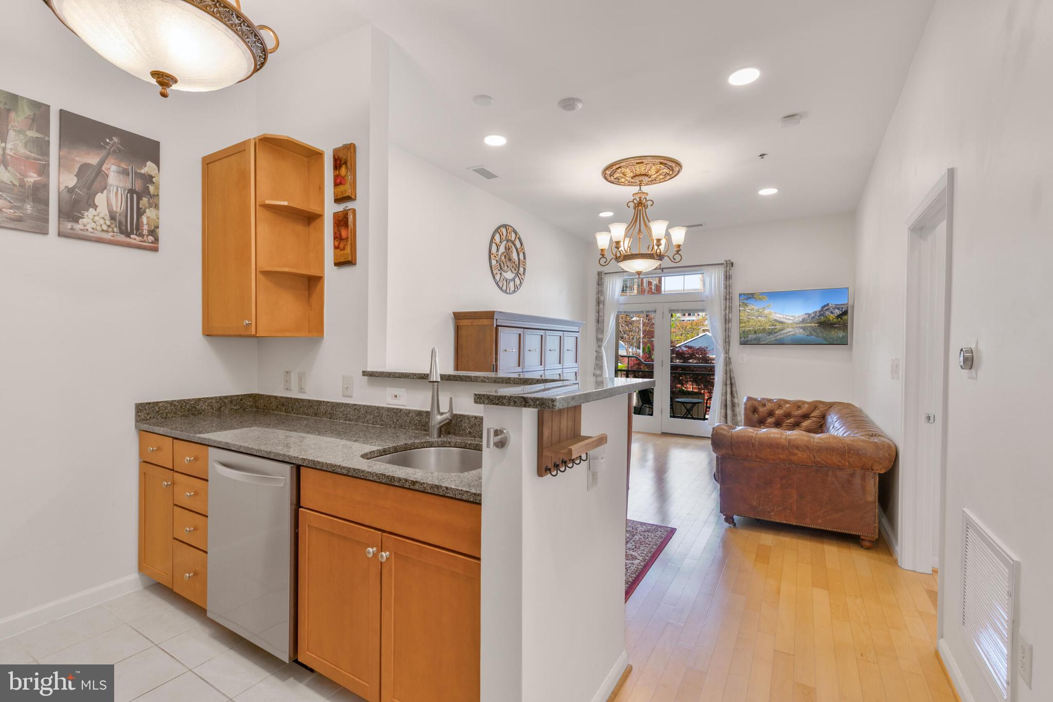 THE ROYALTON - Residential Lease