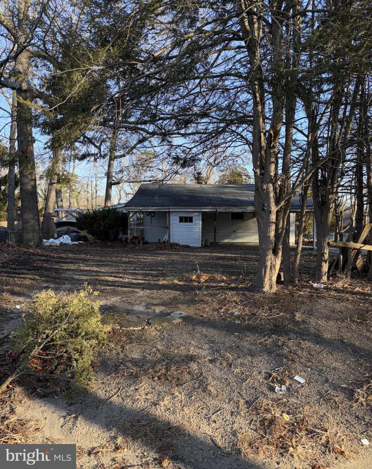 601 E LAKESHORE DRIVE