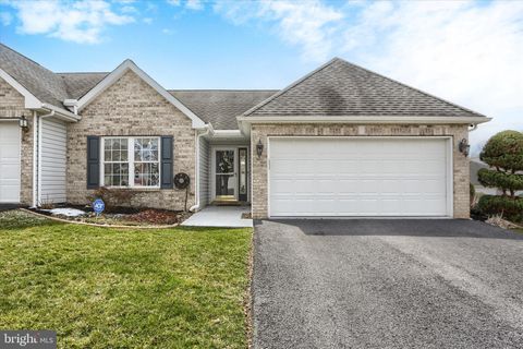 Townhouse For Sale - 53 Burwick Drive<br/> Cumberland County, MECHANICSBURG, PA 17050
