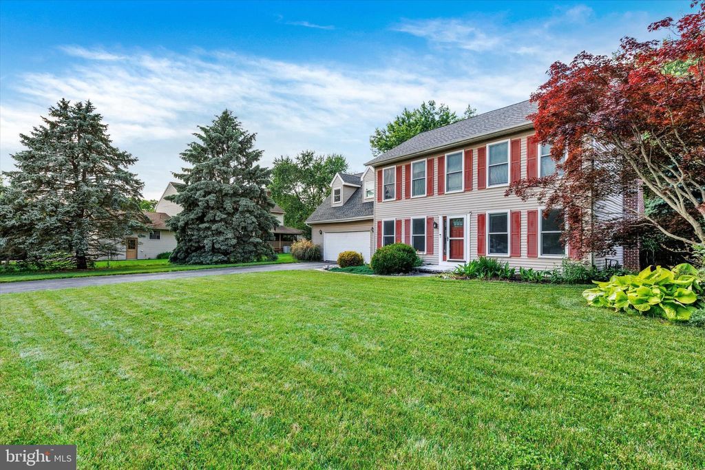 Photo of 3615 Pleasant Valley Road, YORK, PA 17406 (MLS # PAYK2090896)
