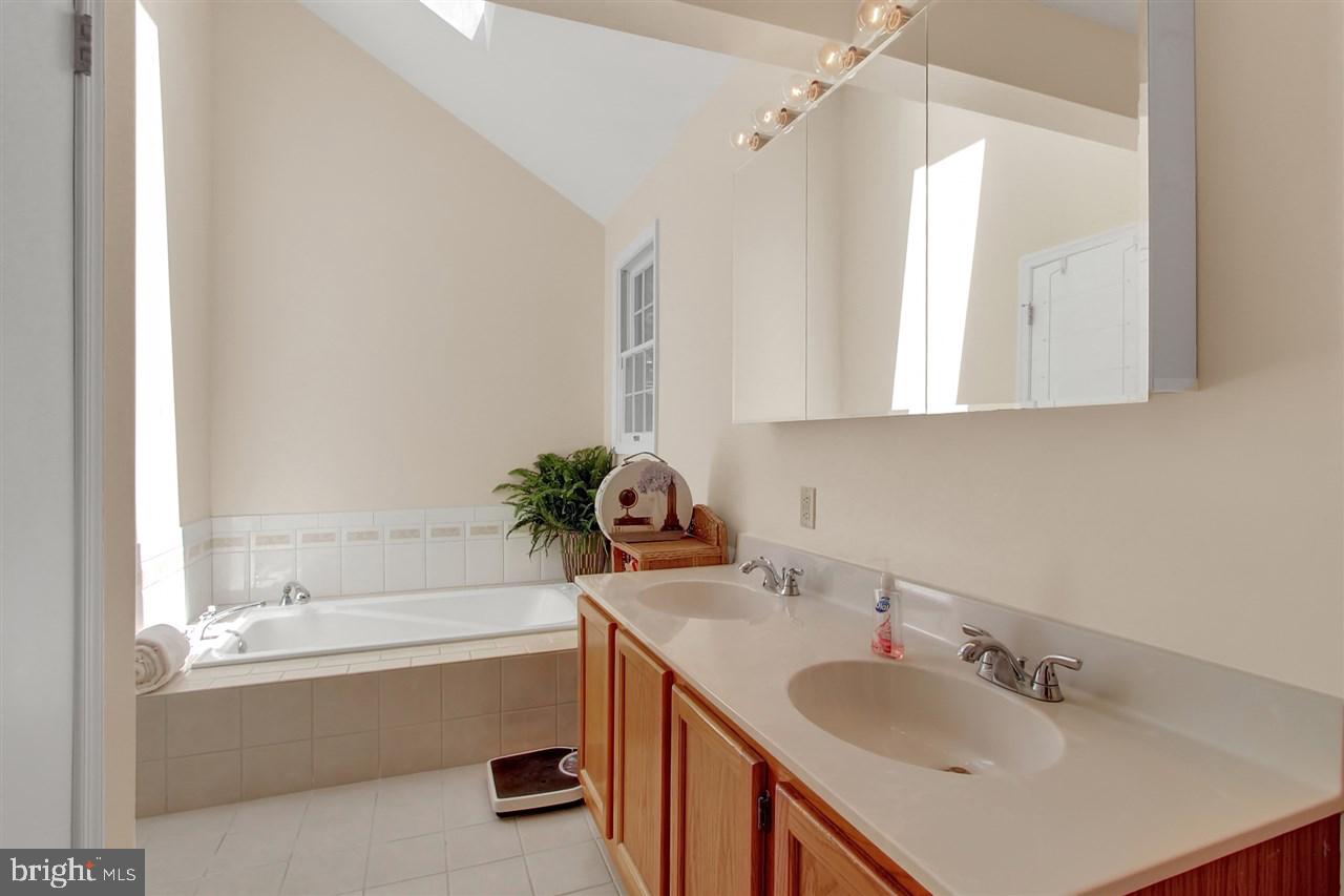 GREEN RIDGE FARMS - Residential