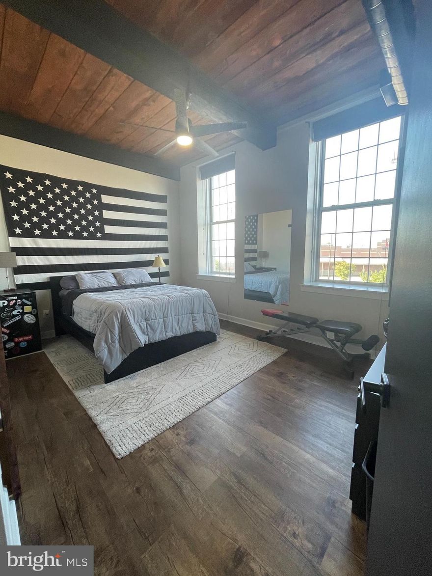 Welcome to the Shipyard! This 1-bedroom, 1-bathroom condo offers an amazing opportunity to live in the heart of Canton, on the water, with assigned parking! Featuring vaulted ceilings, an upgraded eat-in kitchen, spacious great room/dinette, and in-unit laundry. There's nothing to do but move in!