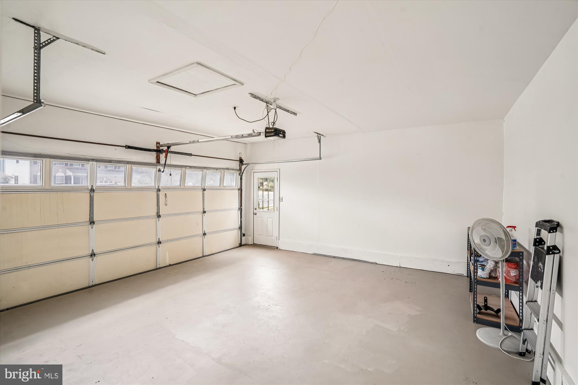 HOLLY HILL FARM - Residential