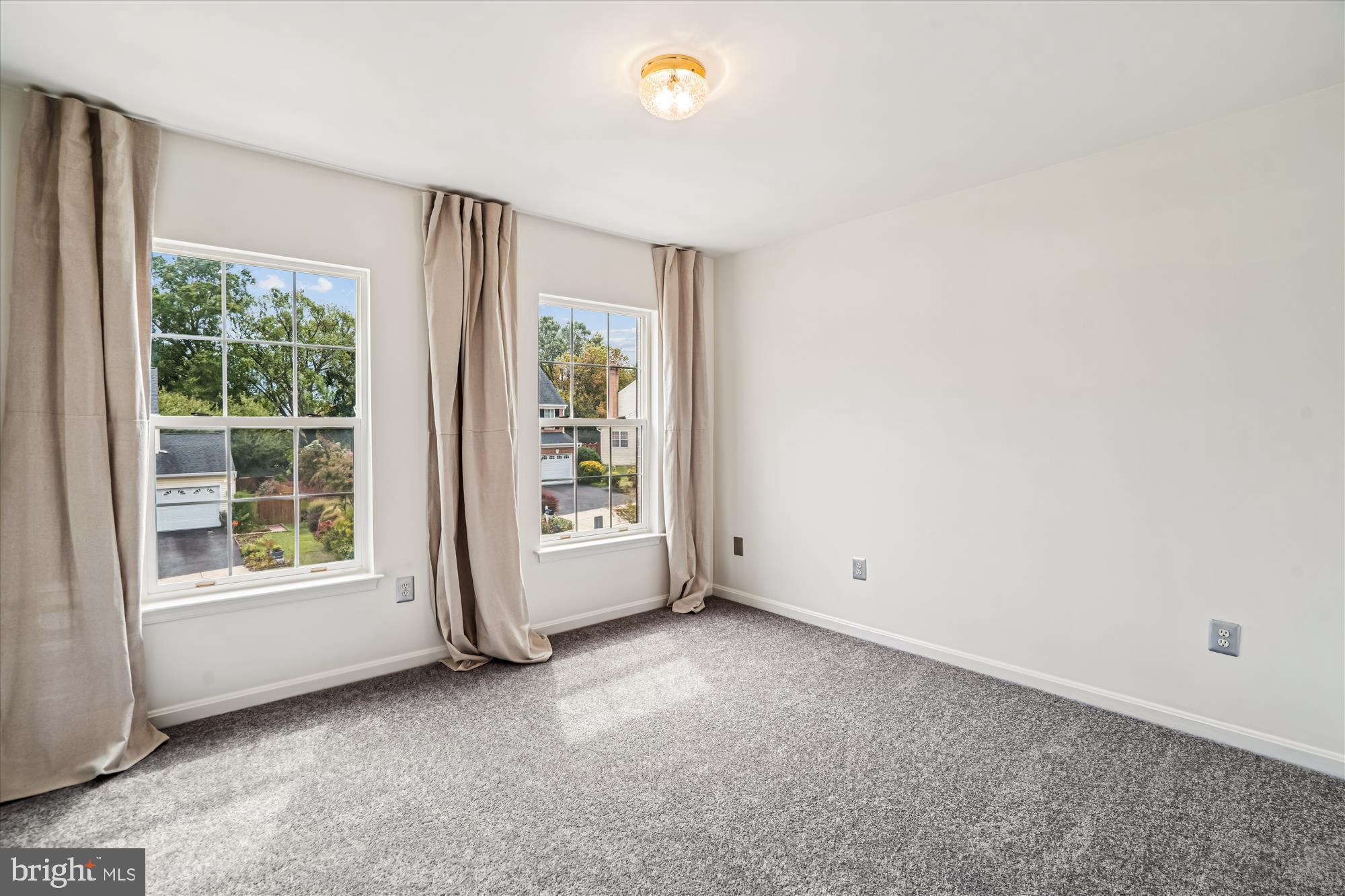 HOLLY HILL FARM - Residential