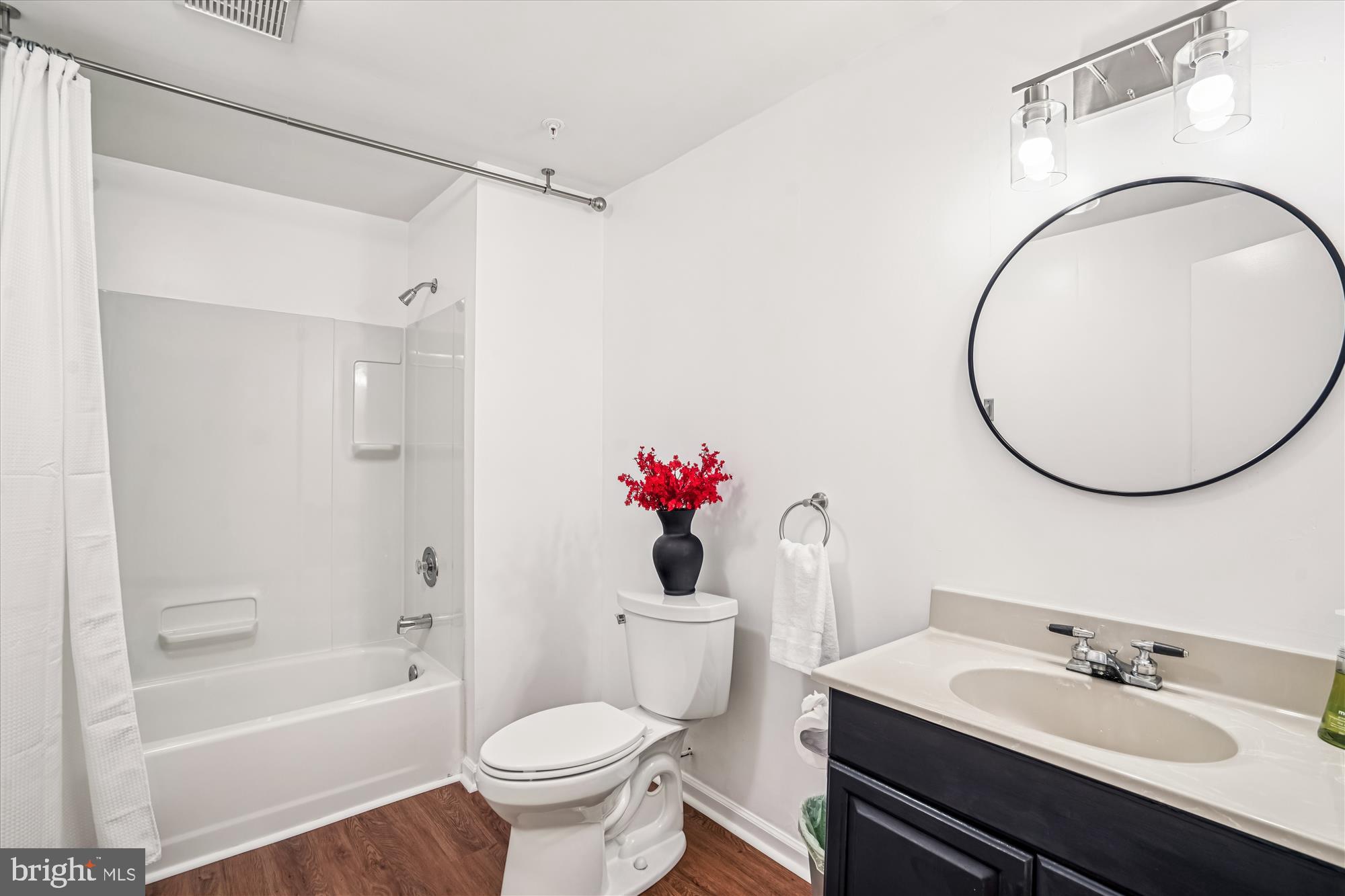 HOLLY HILL FARM - Residential