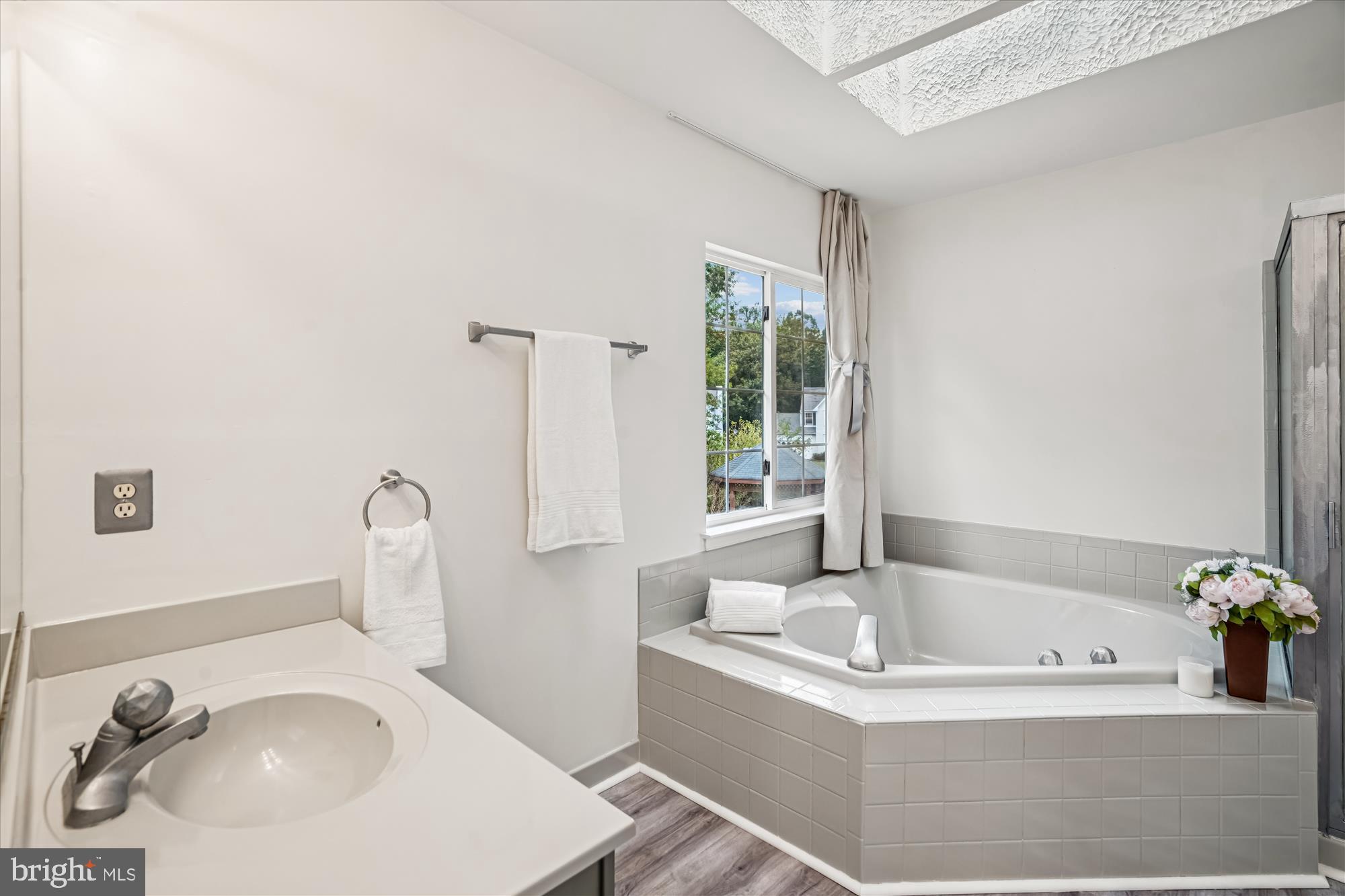 HOLLY HILL FARM - Residential