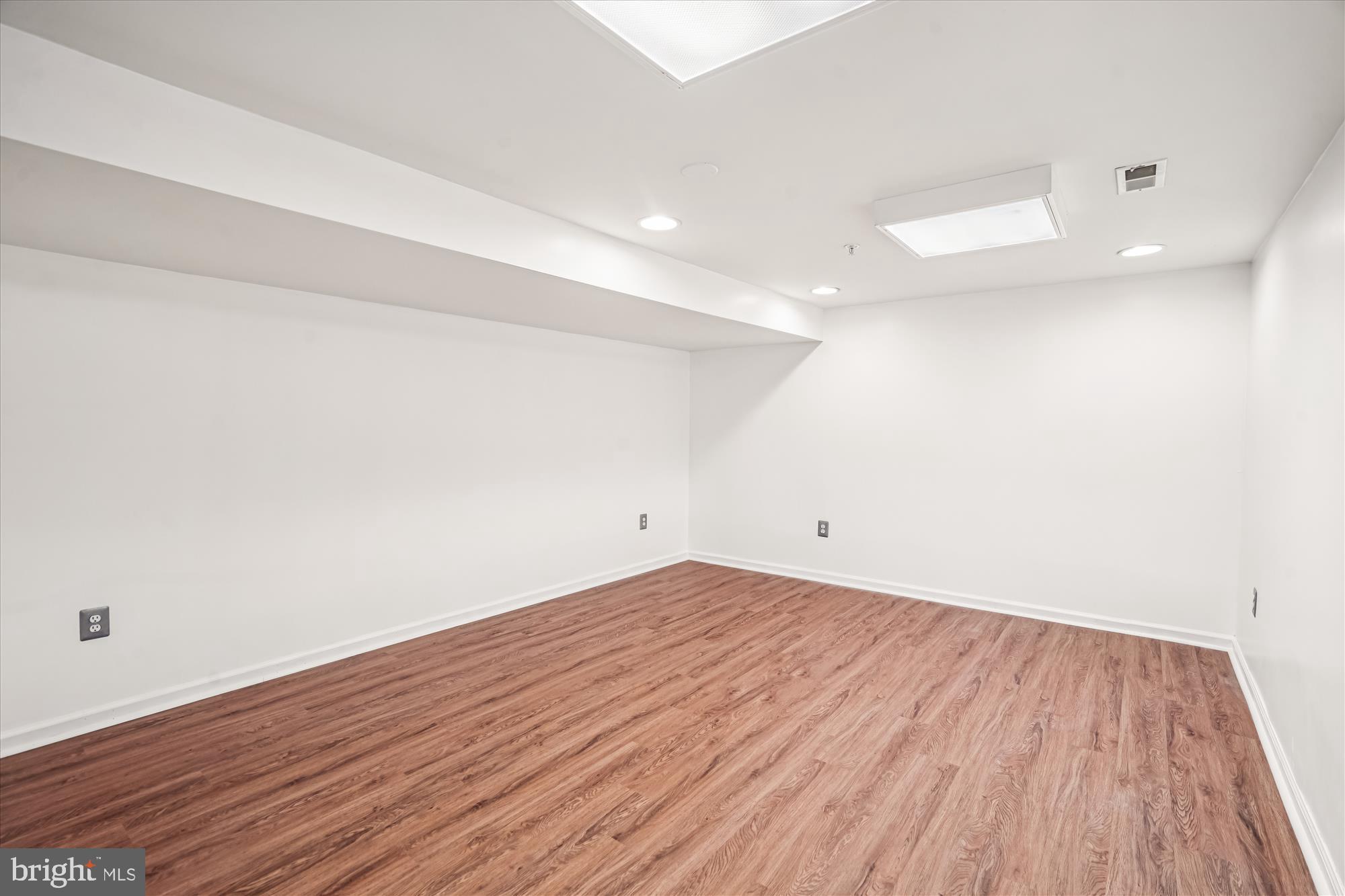 HOLLY HILL FARM - Residential