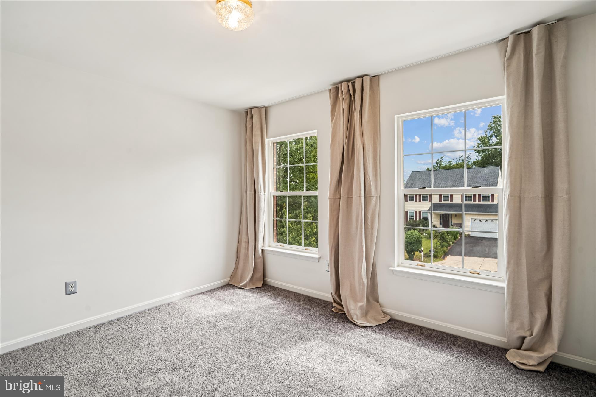 HOLLY HILL FARM - Residential