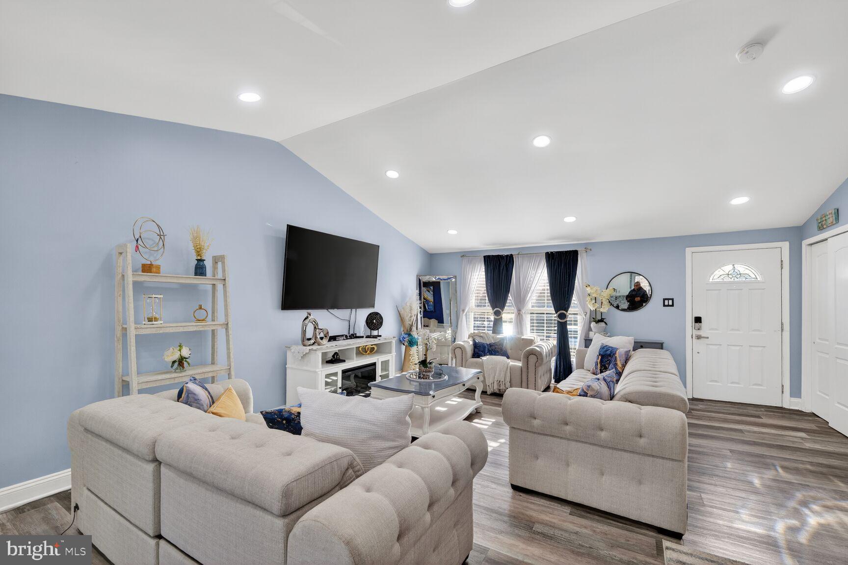 BRIEN RUN VILLAGE - Residential