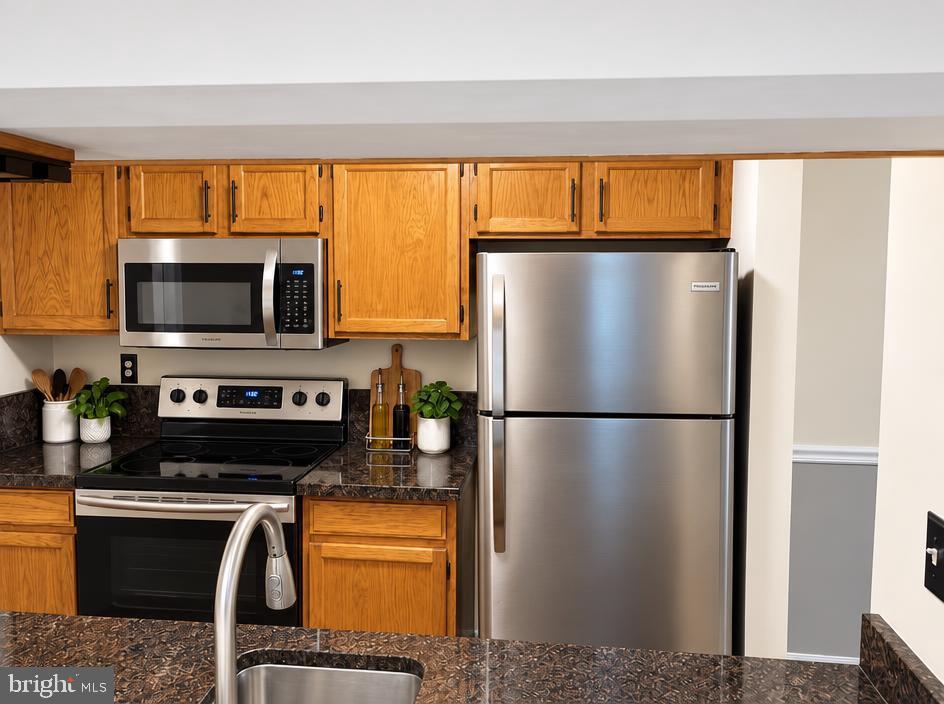 5708 SHADWELL COURT 101