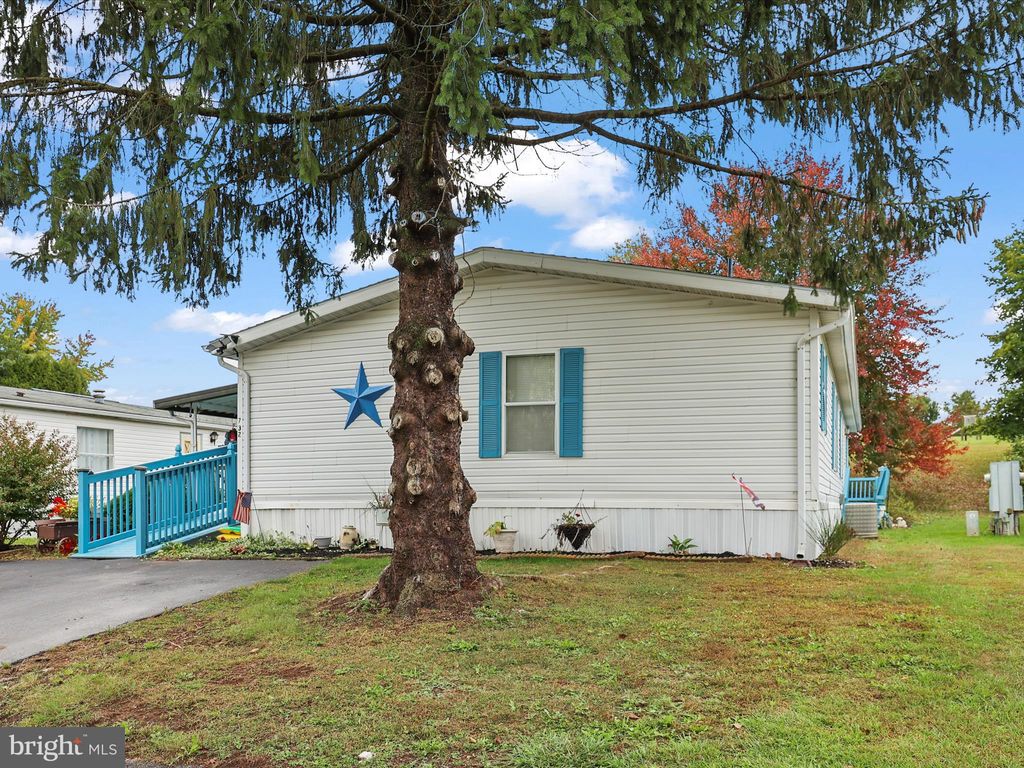 Photo of 732 Laura Lane, YORK, PA 17402 (MLS # PAYK2091676)