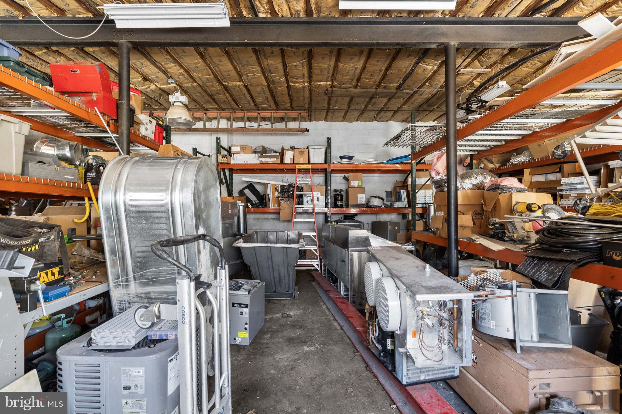 ABINGTON - Commercial Sale