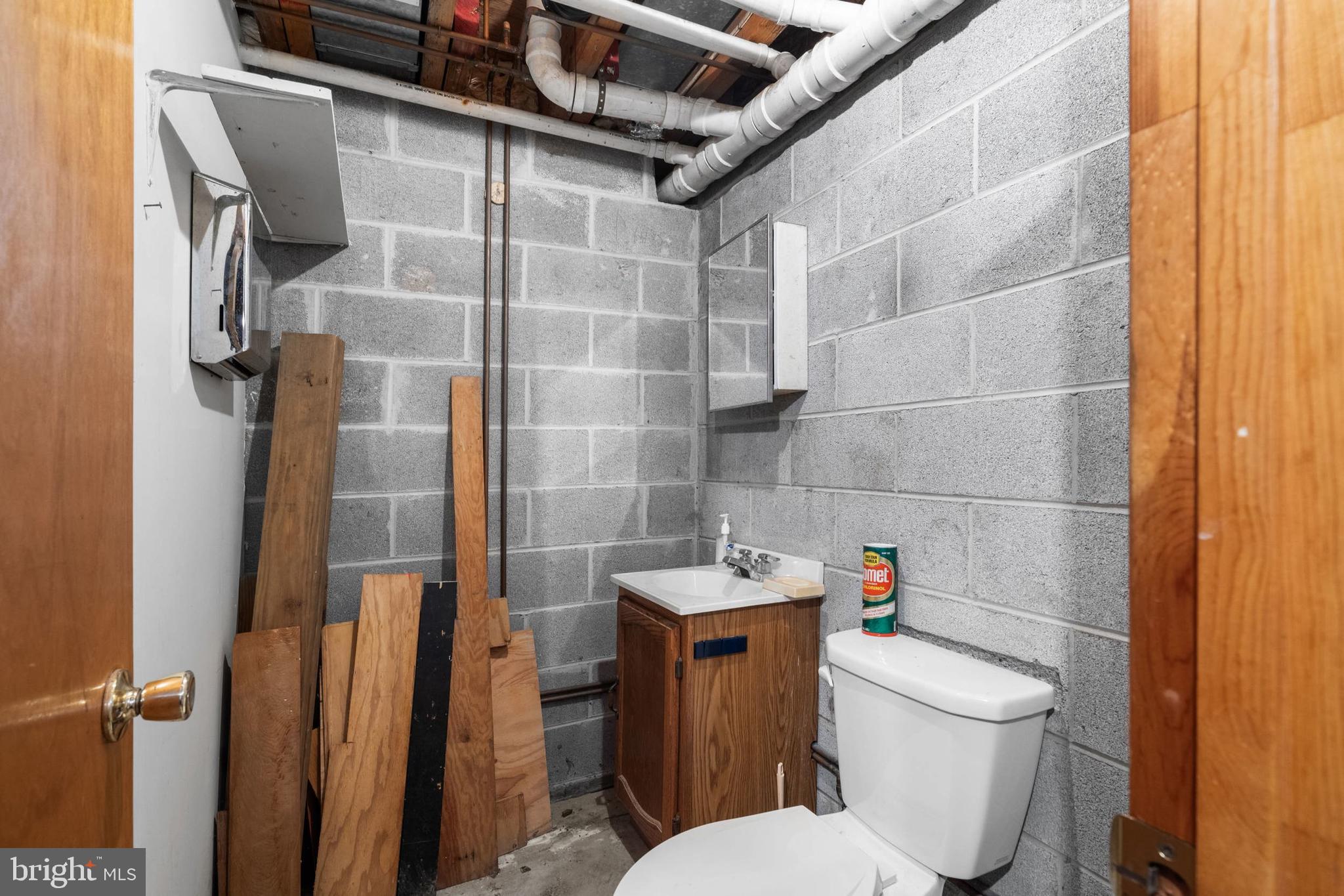 ABINGTON - Commercial Sale