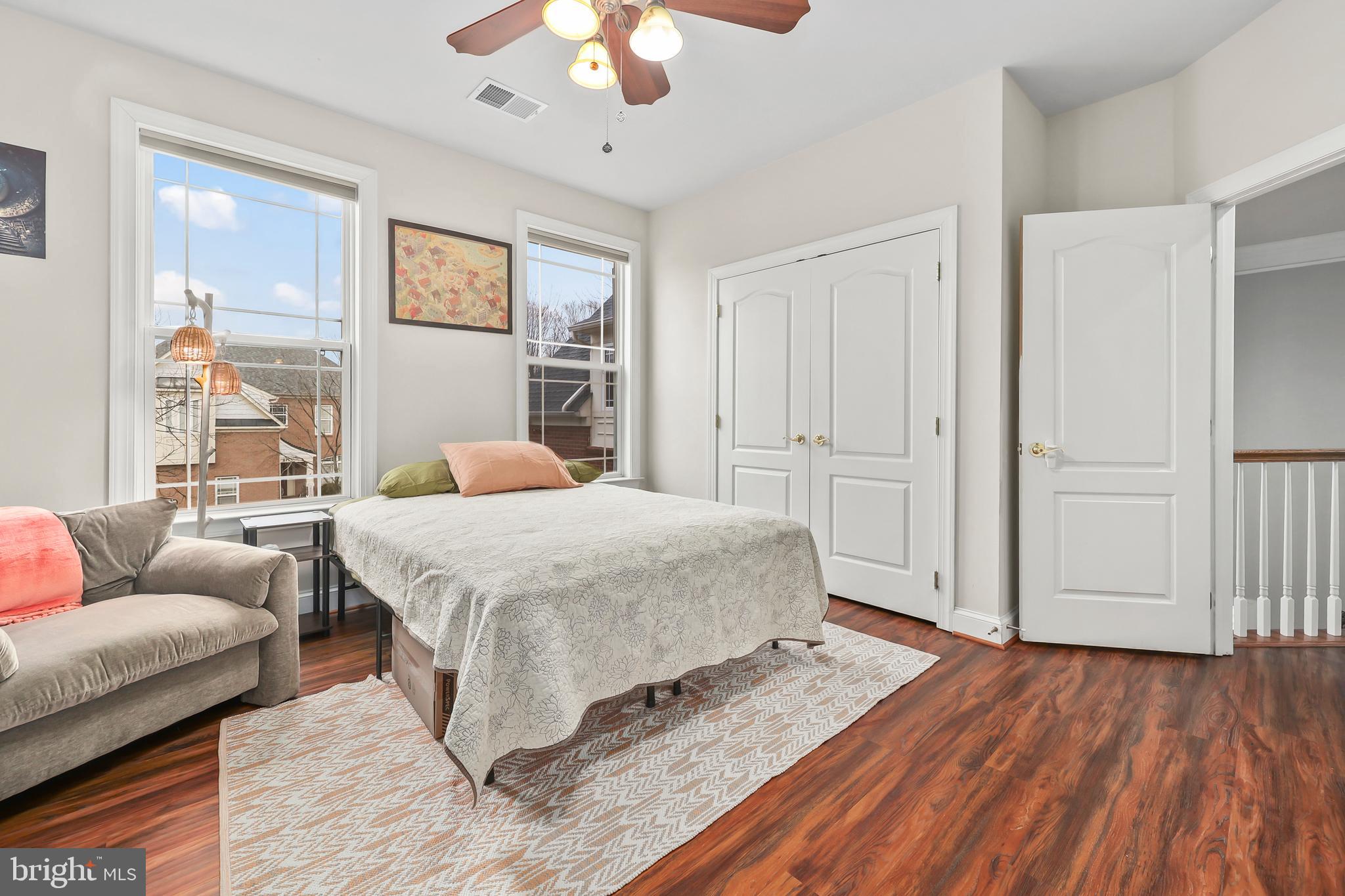 LAUREL HILL LANDBAY - Residential