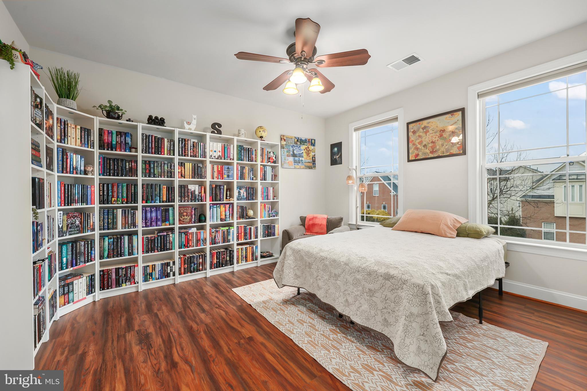 LAUREL HILL LANDBAY - Residential