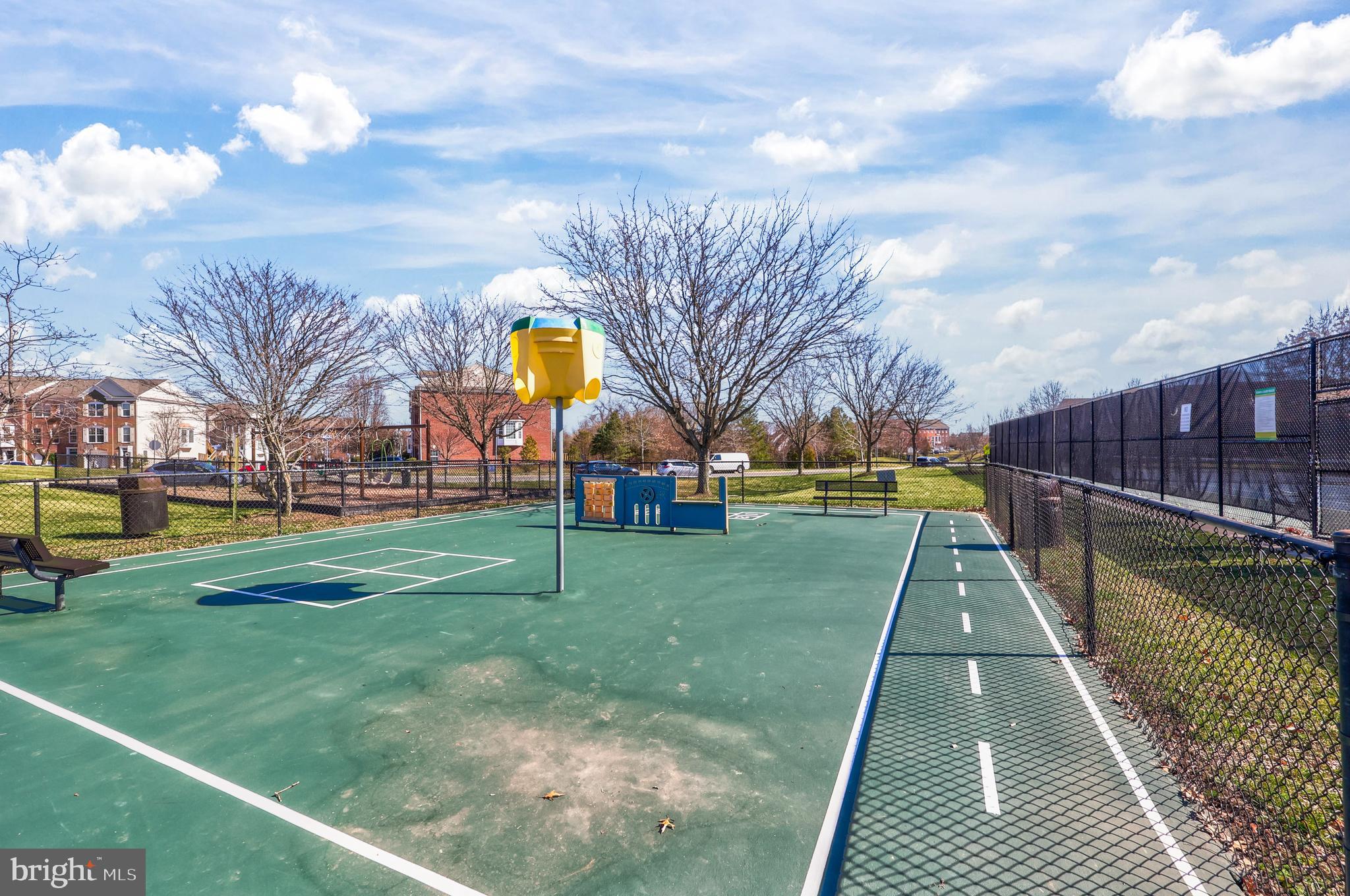 LAUREL HILL LANDBAY - Residential