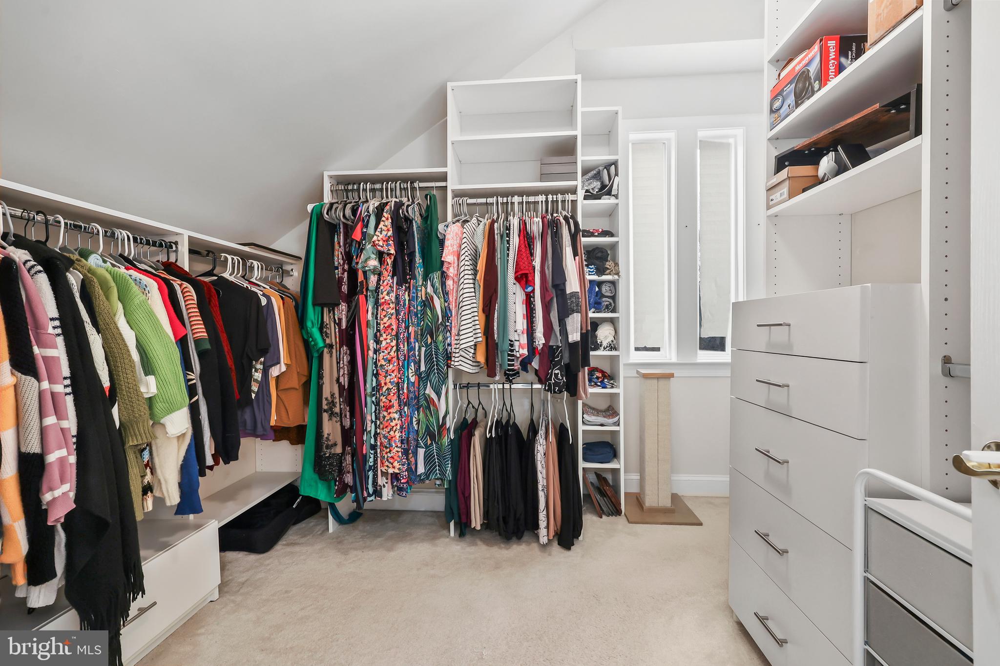 LAUREL HILL LANDBAY - Residential