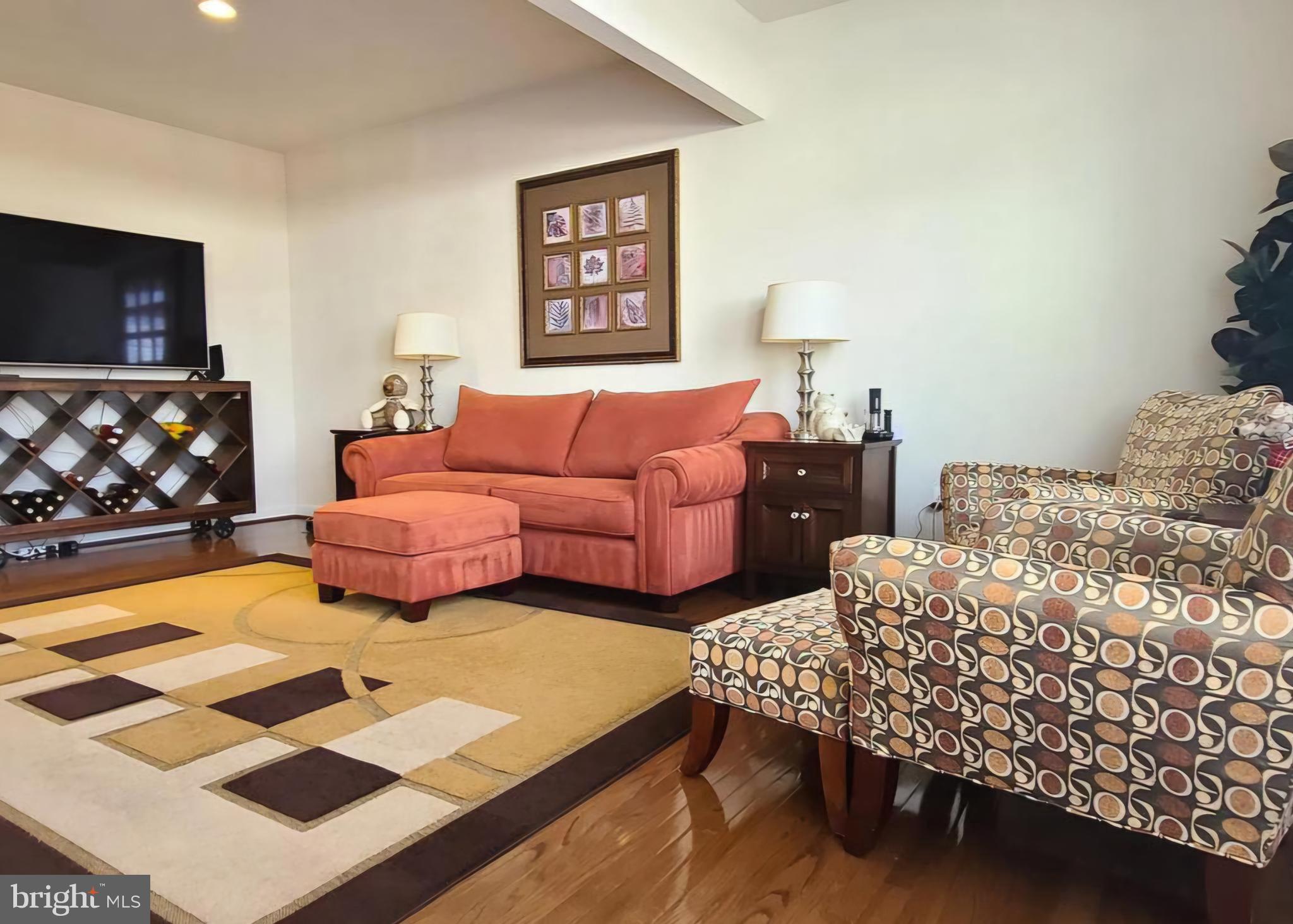 LITTLE RIVER COMMONS - Residential Lease