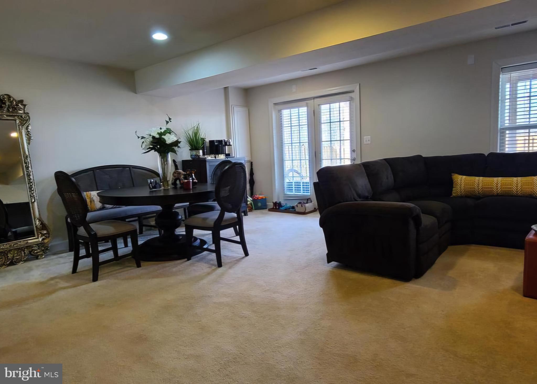 LITTLE RIVER COMMONS - Residential Lease