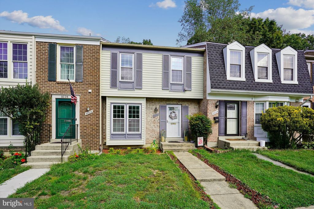 Photo of 3226 Foothill Street, WOODBRIDGE, VA 22192 (MLS # VAPW2104478)