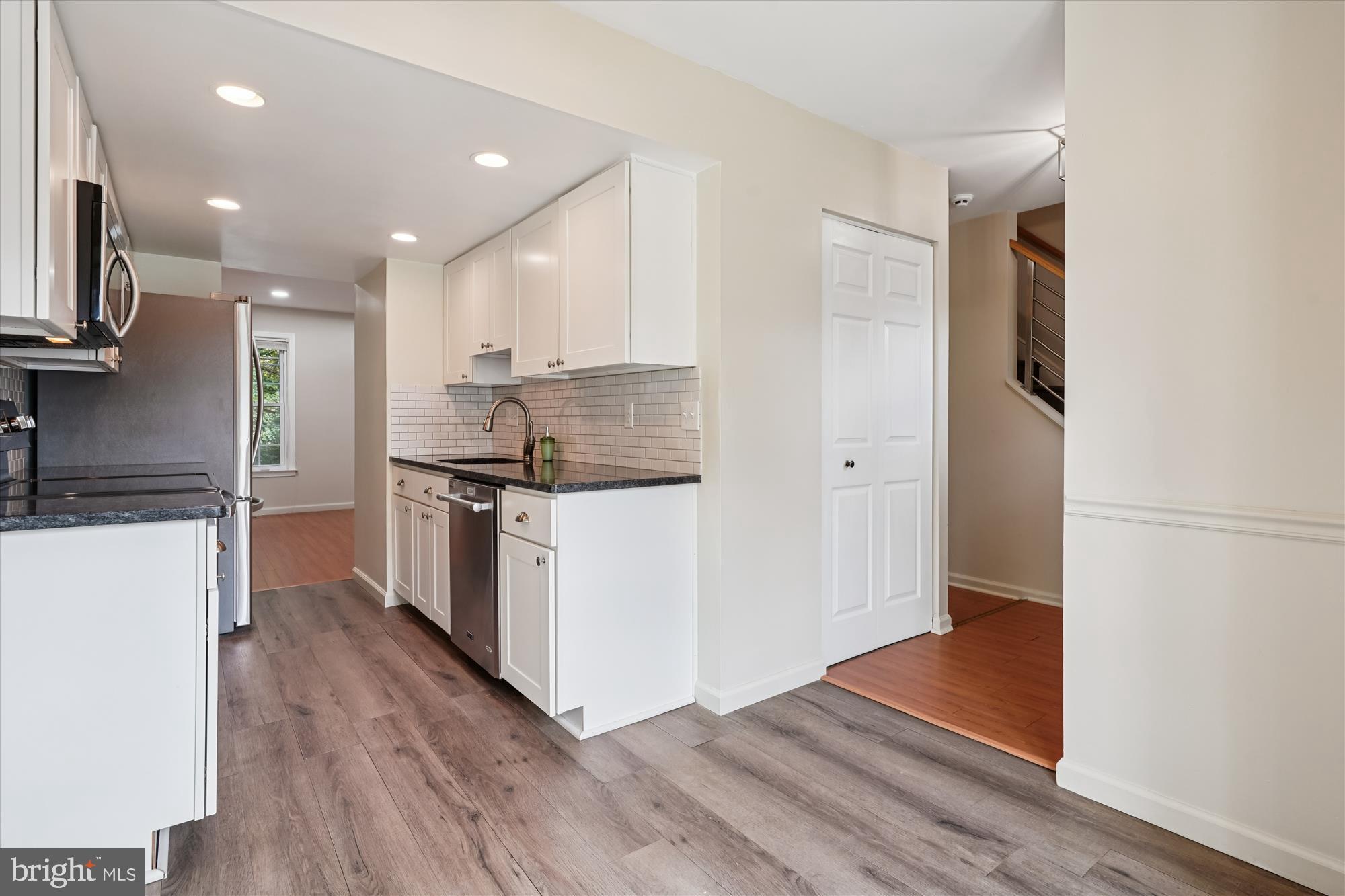 3226 FOOTHILL STREET